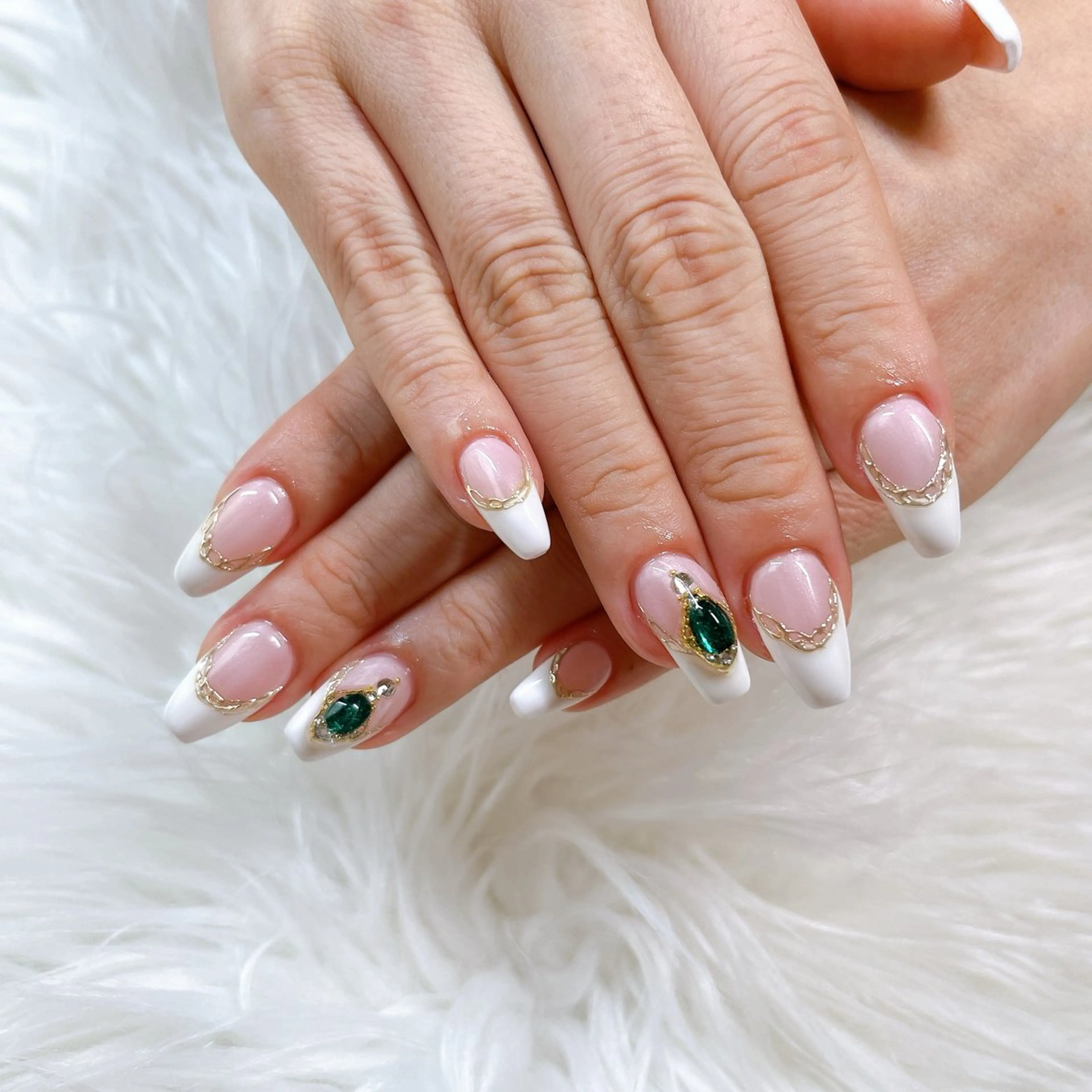 ネイル ハンドネイル 根津 綾子のネイルデザイン