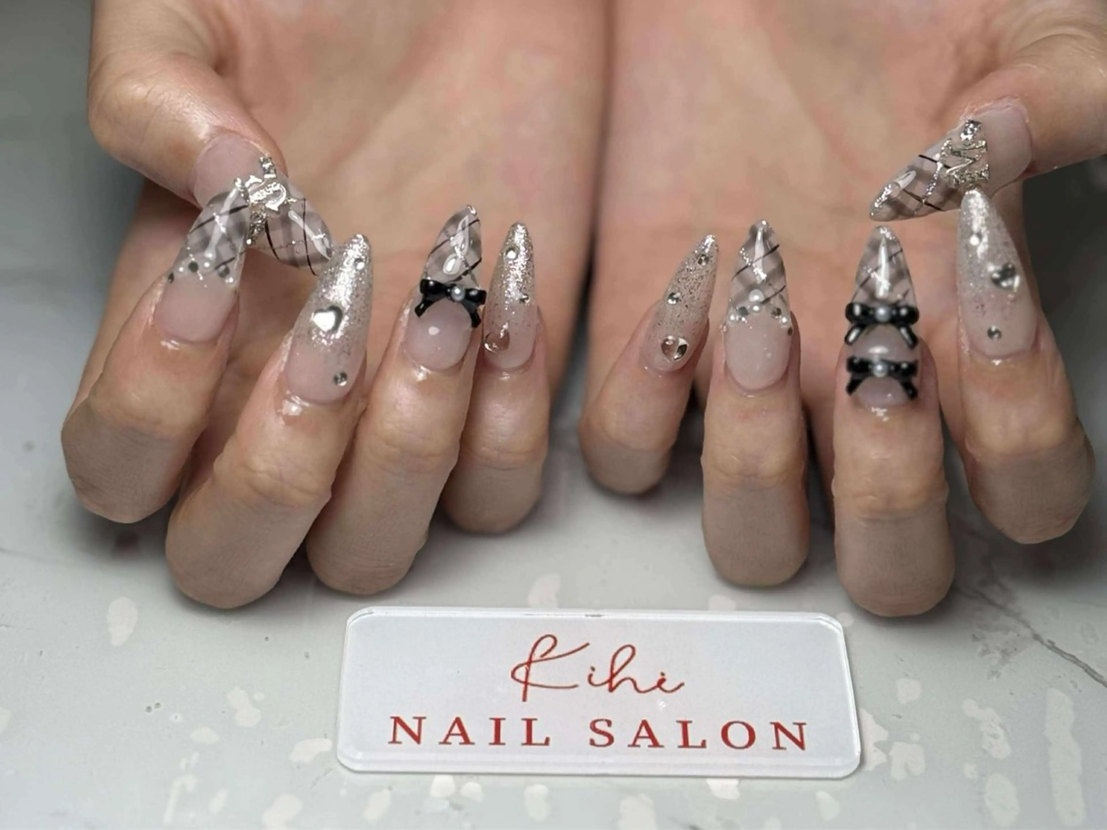 ネイル アートネイル フレンチネイル ジェルネイル グラデーション 韓国ネイル ハンドネイル 💕鈴木ユリ パラジェル/オフ無料のネイルデザイン