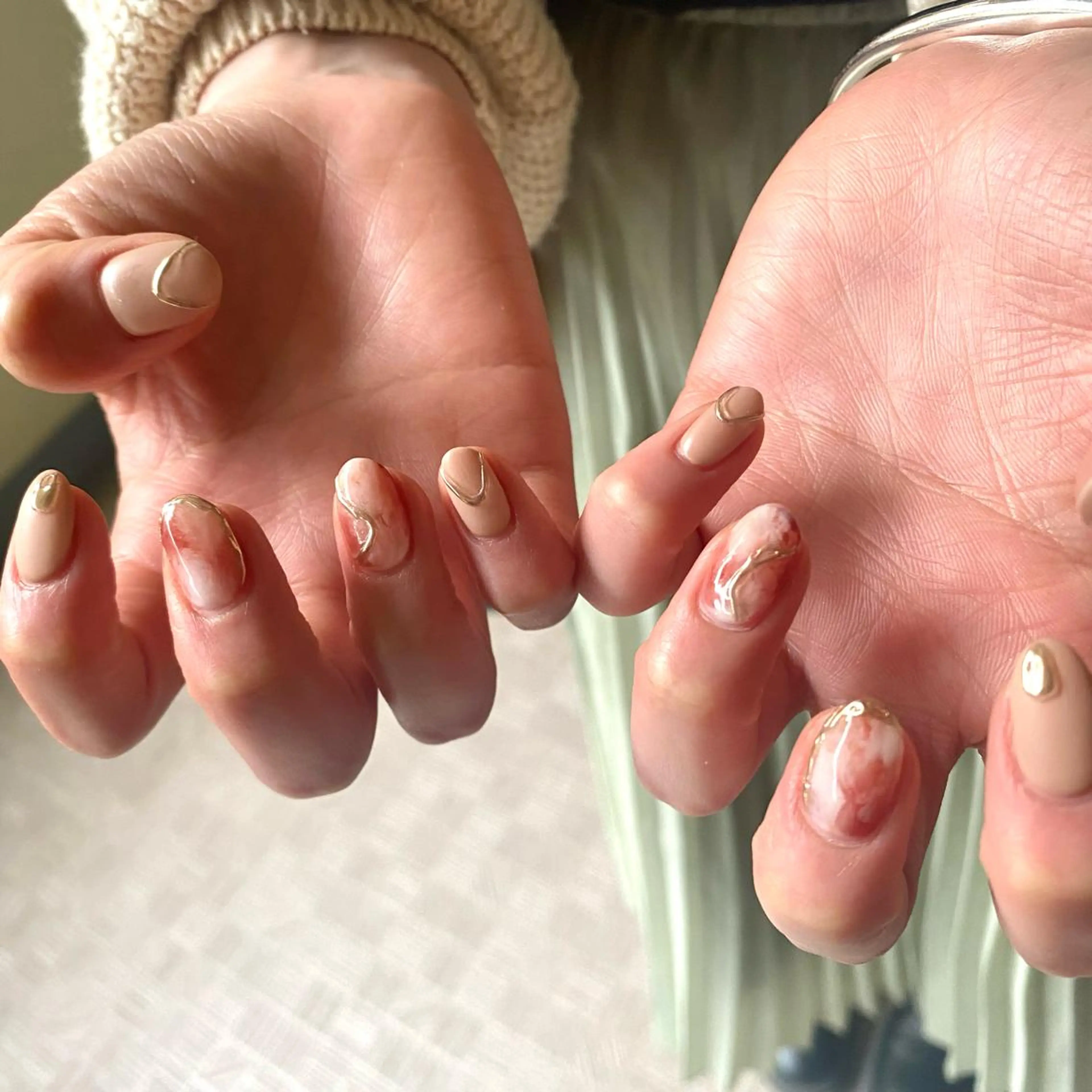 ショート カラー パーマ ヘアアレンジ メンズ キッズ ネイル マツエク・マツパ アイブロウ ニュアンスネイル ニュアンスパーマ ハンドネイル ハンドケア 今福鶴見ネイル 8(ｴｲﾄ)のネイルデザイン