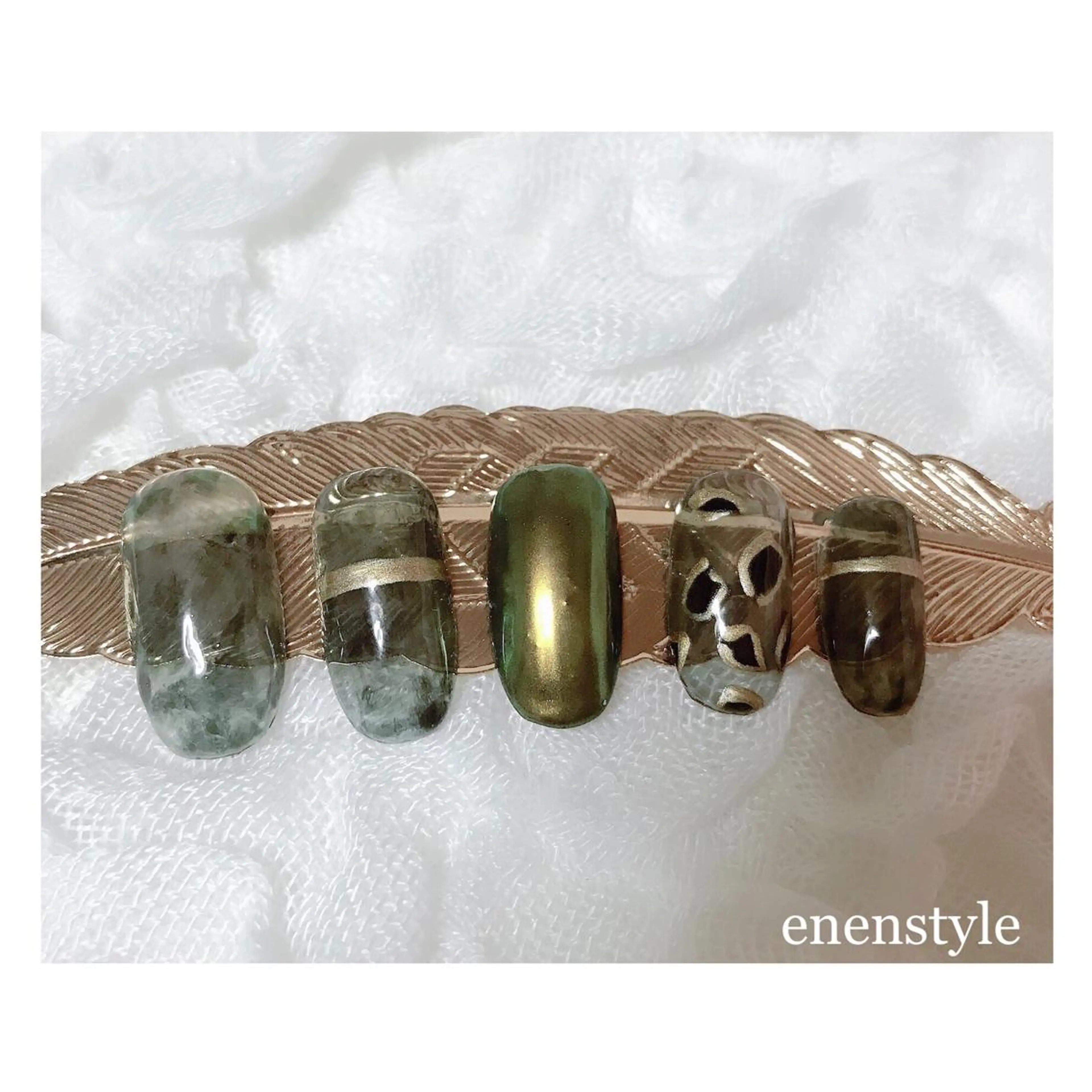 ショート ネイル ジェルネイル ミラーネイル ニュアンスネイル ハンドネイル 👑enen style👑のネイルデザイン