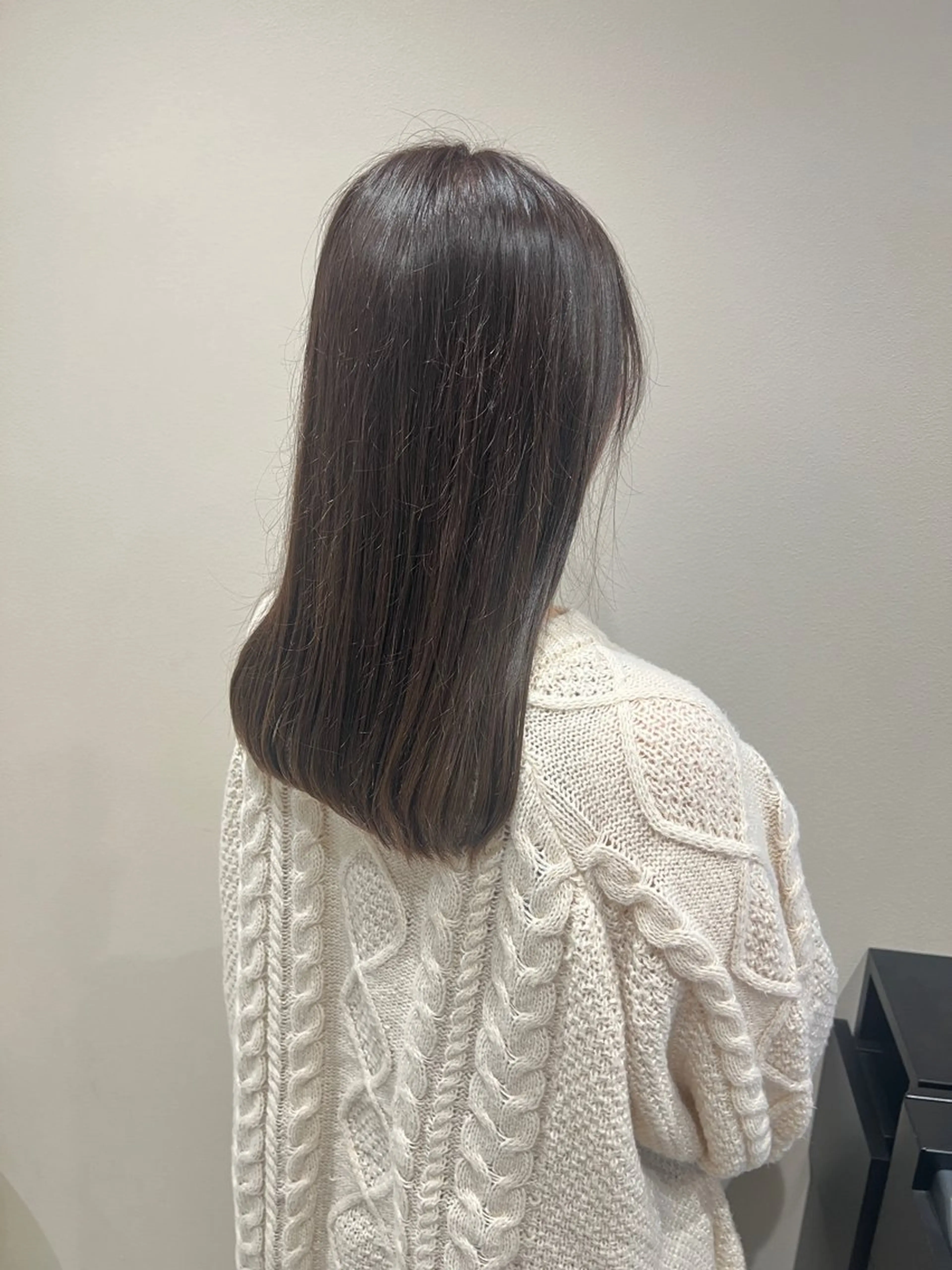 ロング カラー グレージュ オリーブグレージュ オリーブグレー カット ヘアカラー トリートメント THINK SHOP sakiのヘアスタイル