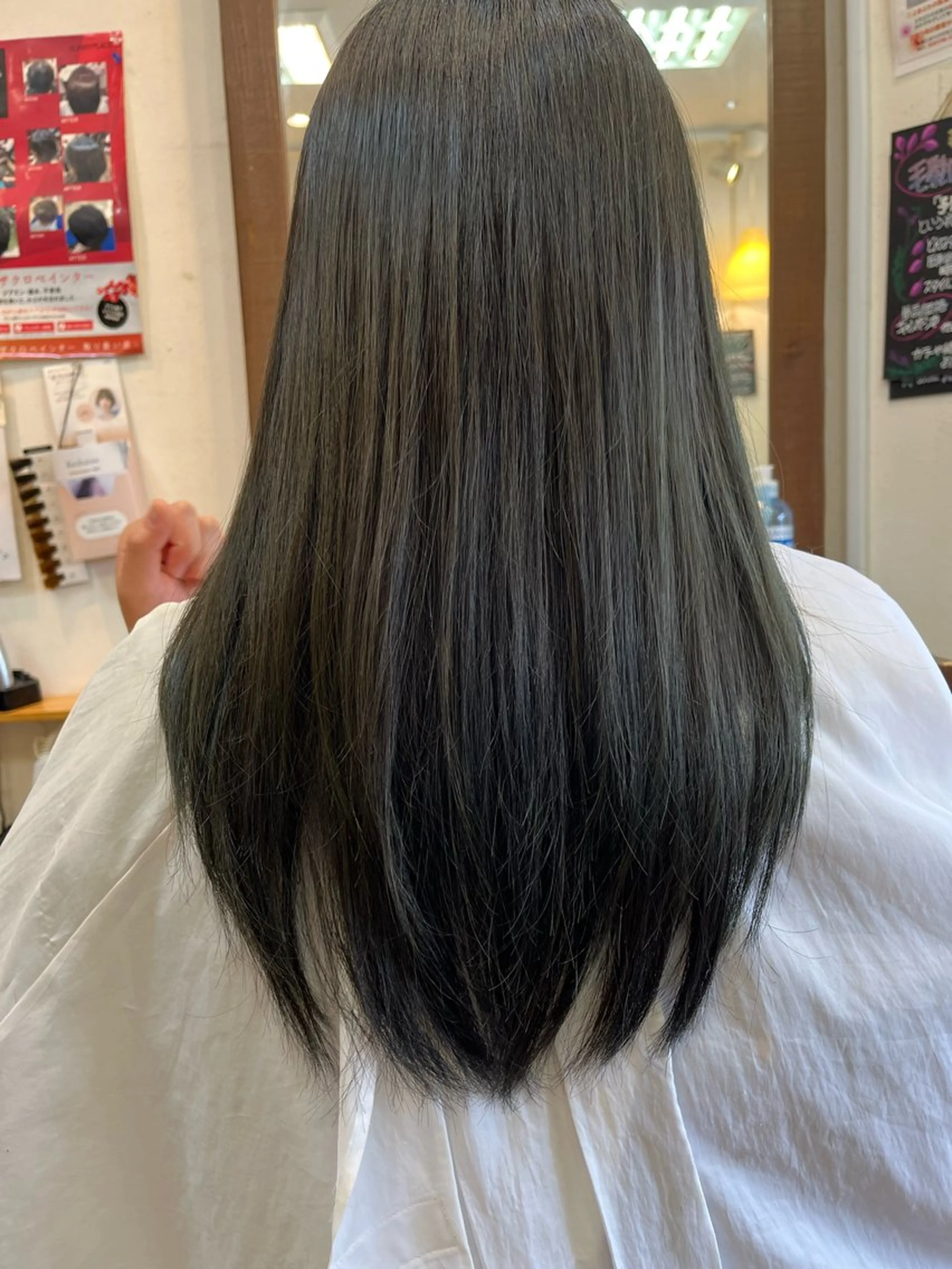 ロング カラー レイヤーカット 縮毛矯正 トリートメント カット ヘアカラー トリートメント 関 健二郎のヘアスタイル