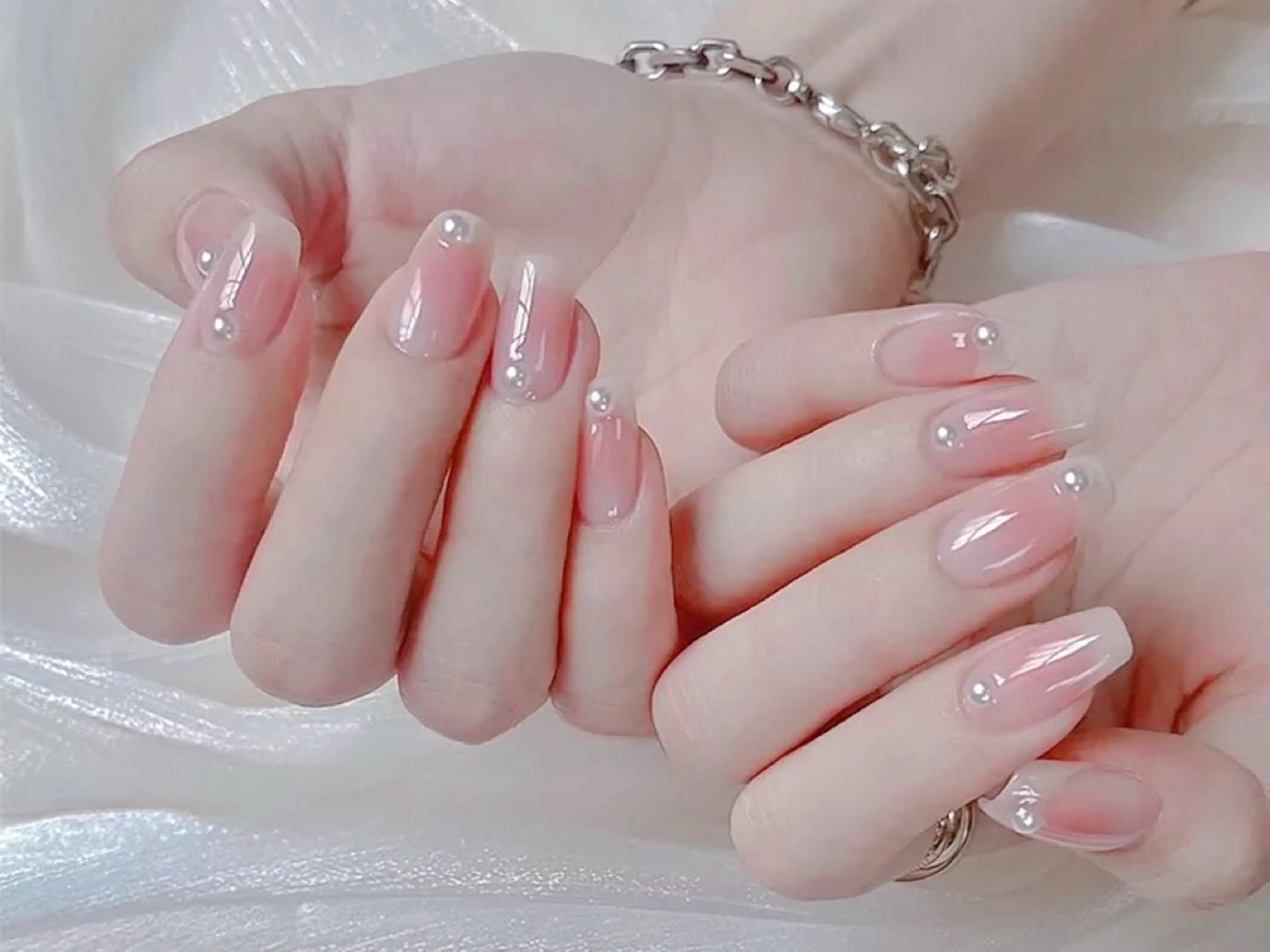 ネイル オーロラネイル チークネイル 長さ出し フットネイル フレンチネイル AND Nail 長さだし専門新宿店のネイルデザイン