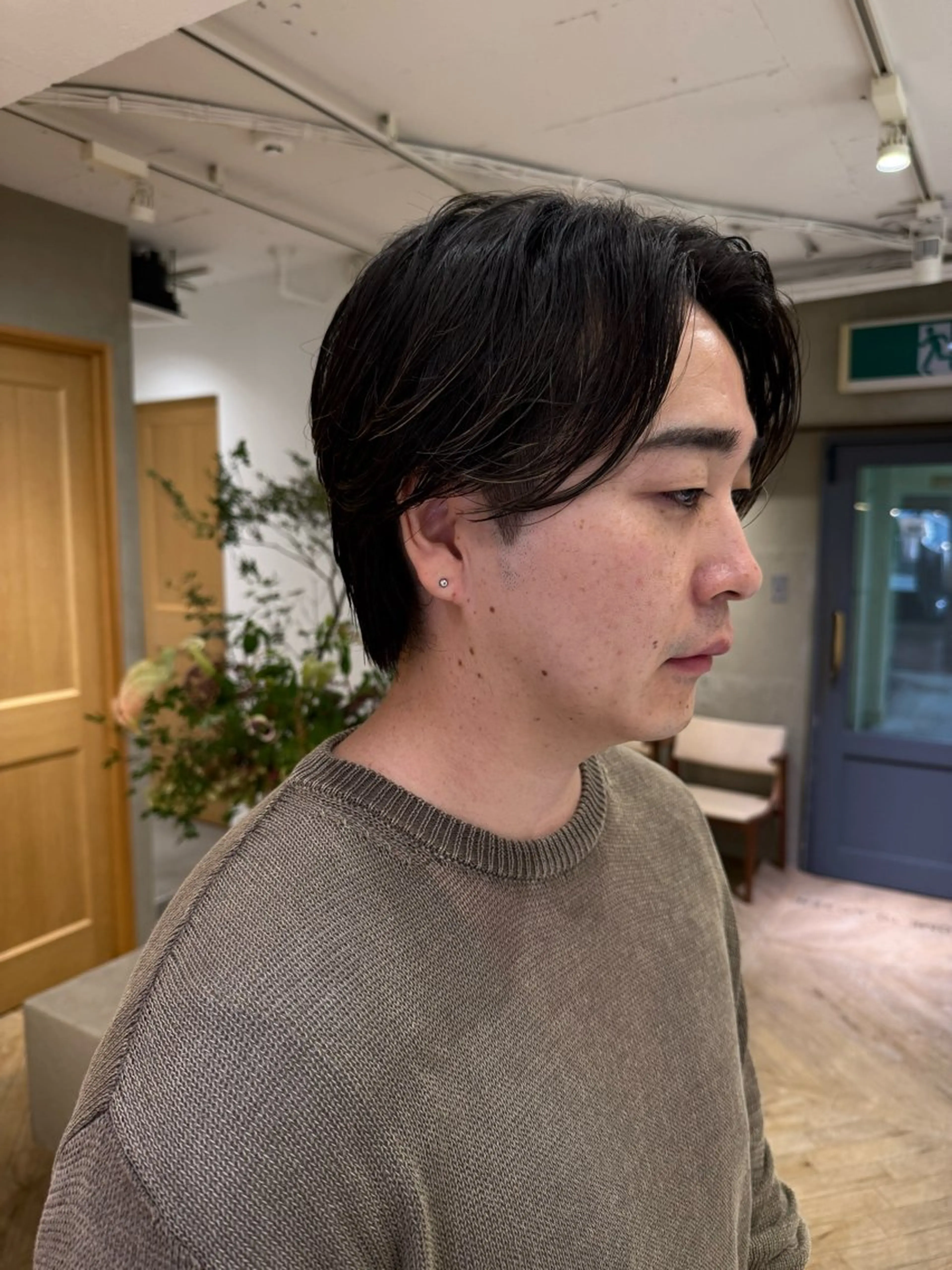 ミディアム メンズ ミディアムパーマ センターパート ダウンパーマ メンズパーマ パーマ センターパート 田形清流のヘアスタイル