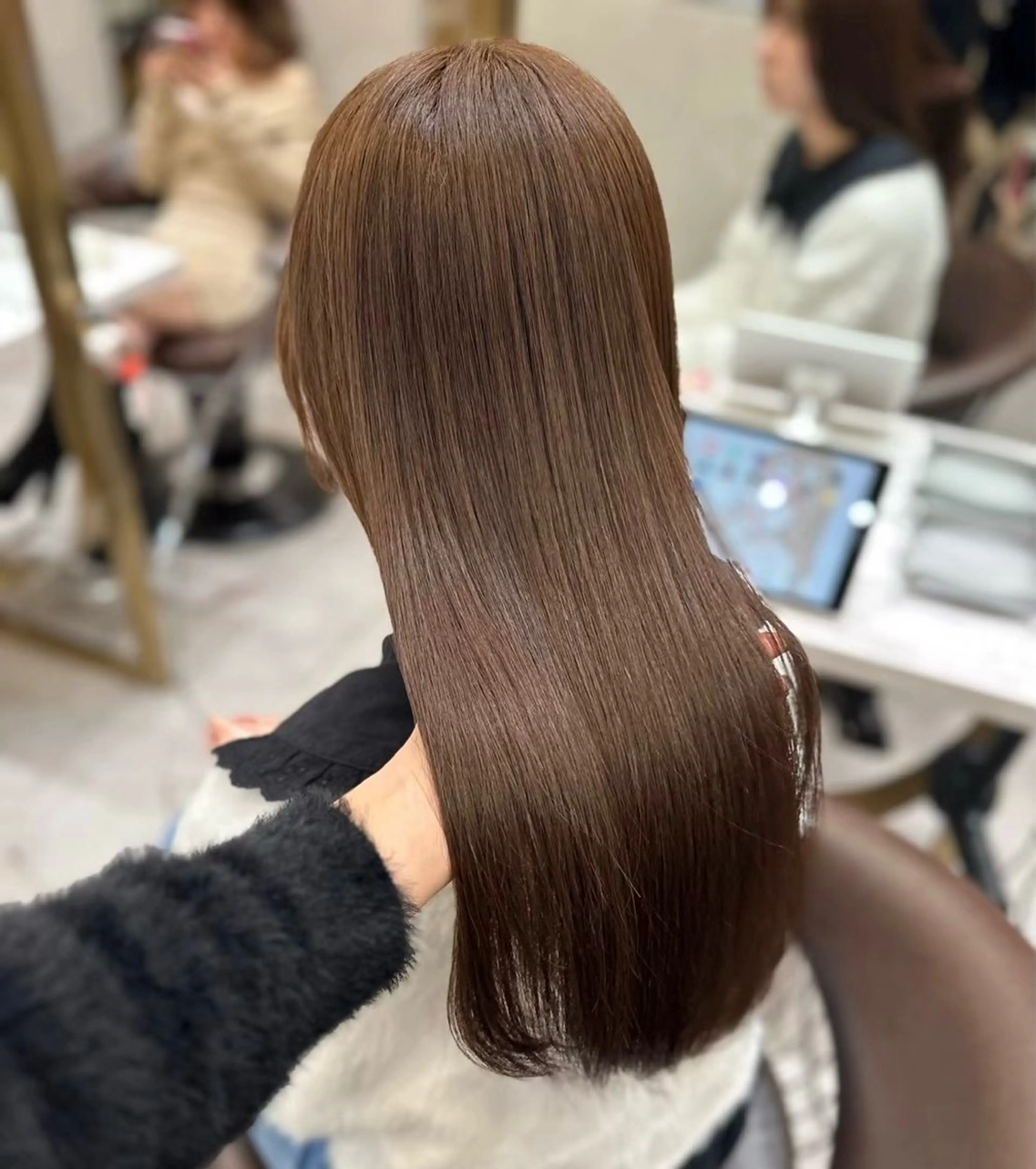 ロング チョコレートブラウン 髪質改善 韓国風ヘア ワンホンヘア 🎀透明感カラー shizuka🎀のヘアスタイル