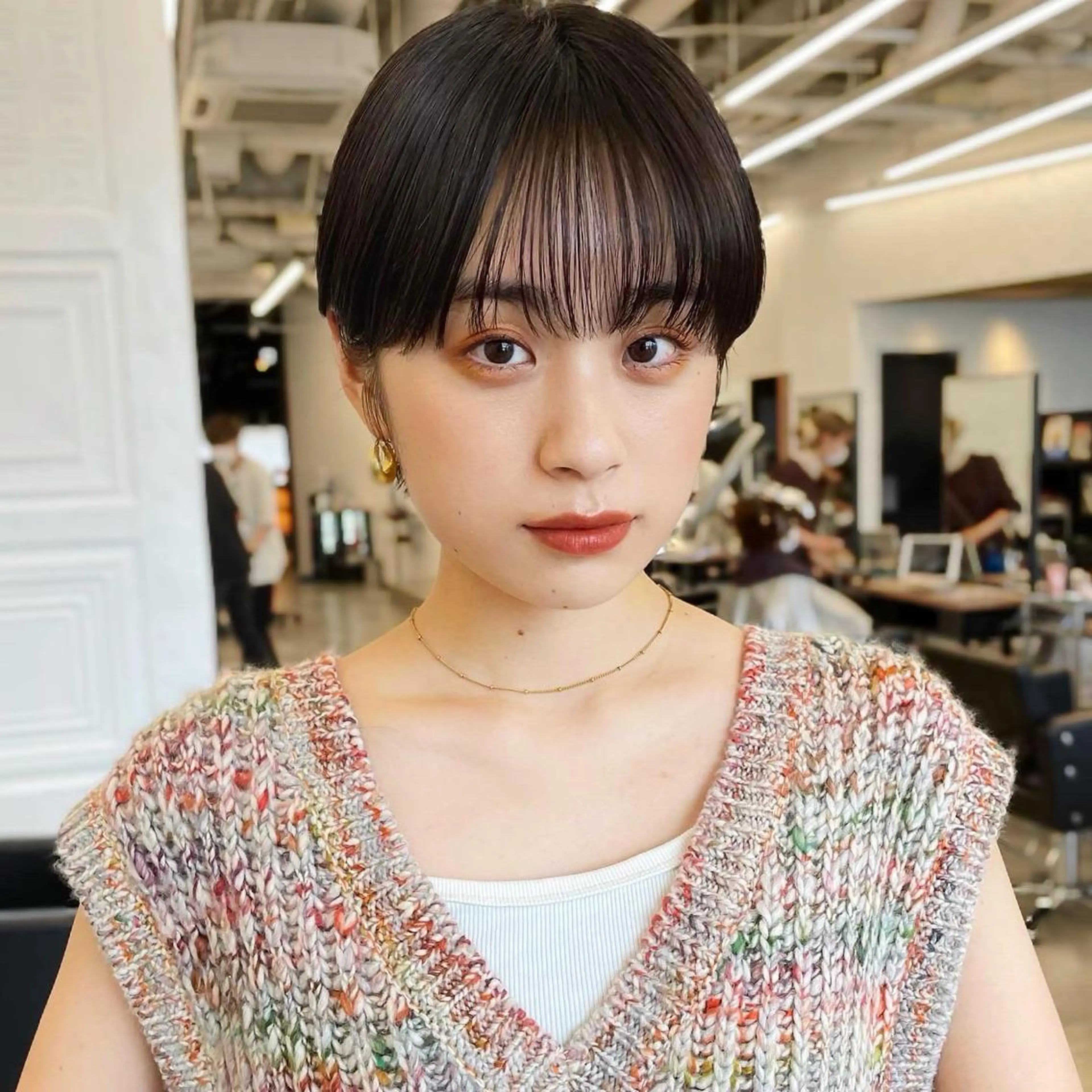 ショート ショートヘア レイヤー/ショート透 明感カラー/西田祐賀のヘアスタイル