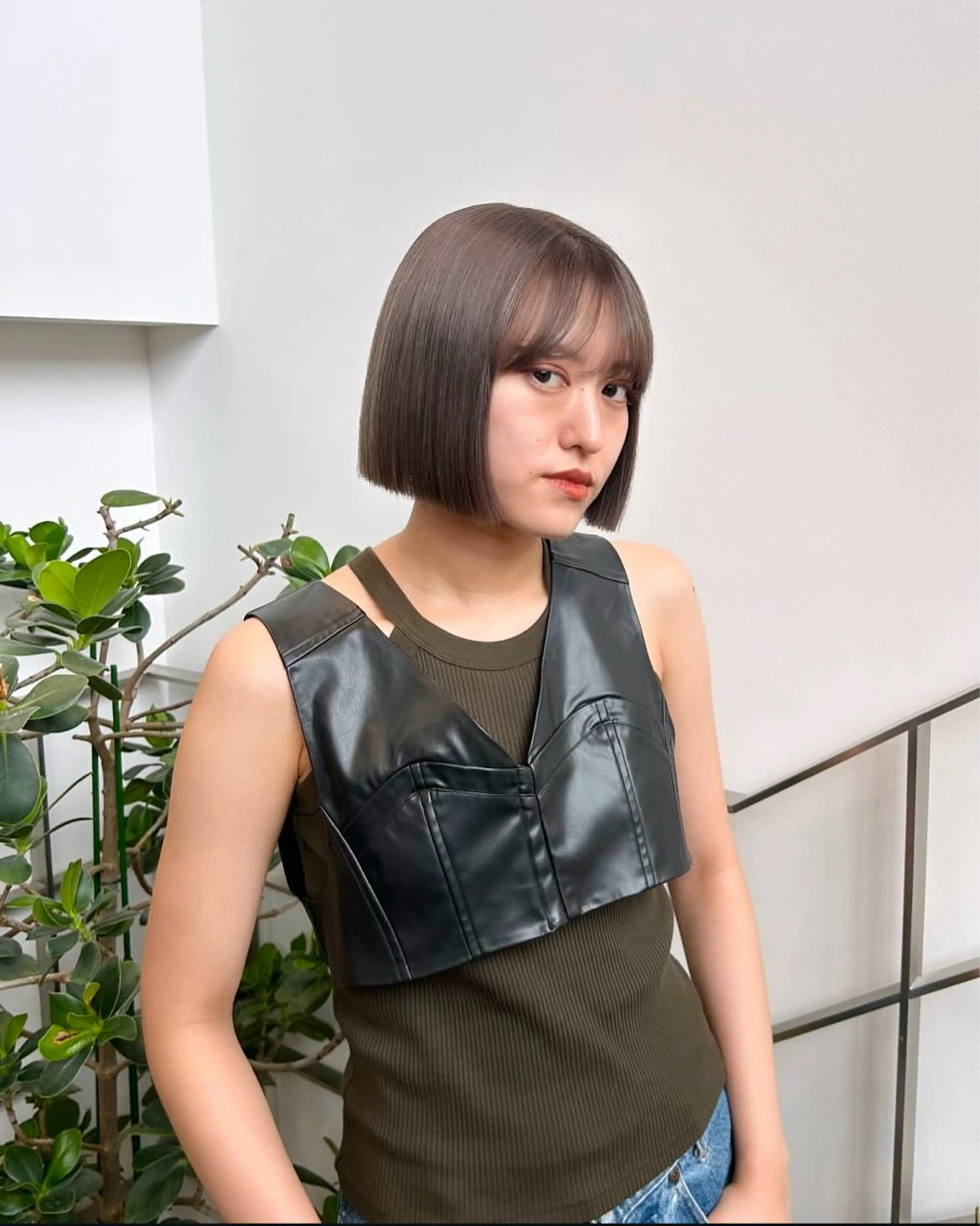 ミディアム カラー パーマ ヘアアレンジ キッズ ブリーチ グレージュ ハイトーンカラー シルバー シルバーグレージュ カット ヘアカラー トリートメント stylist 🌸 kana.のヘアスタイル