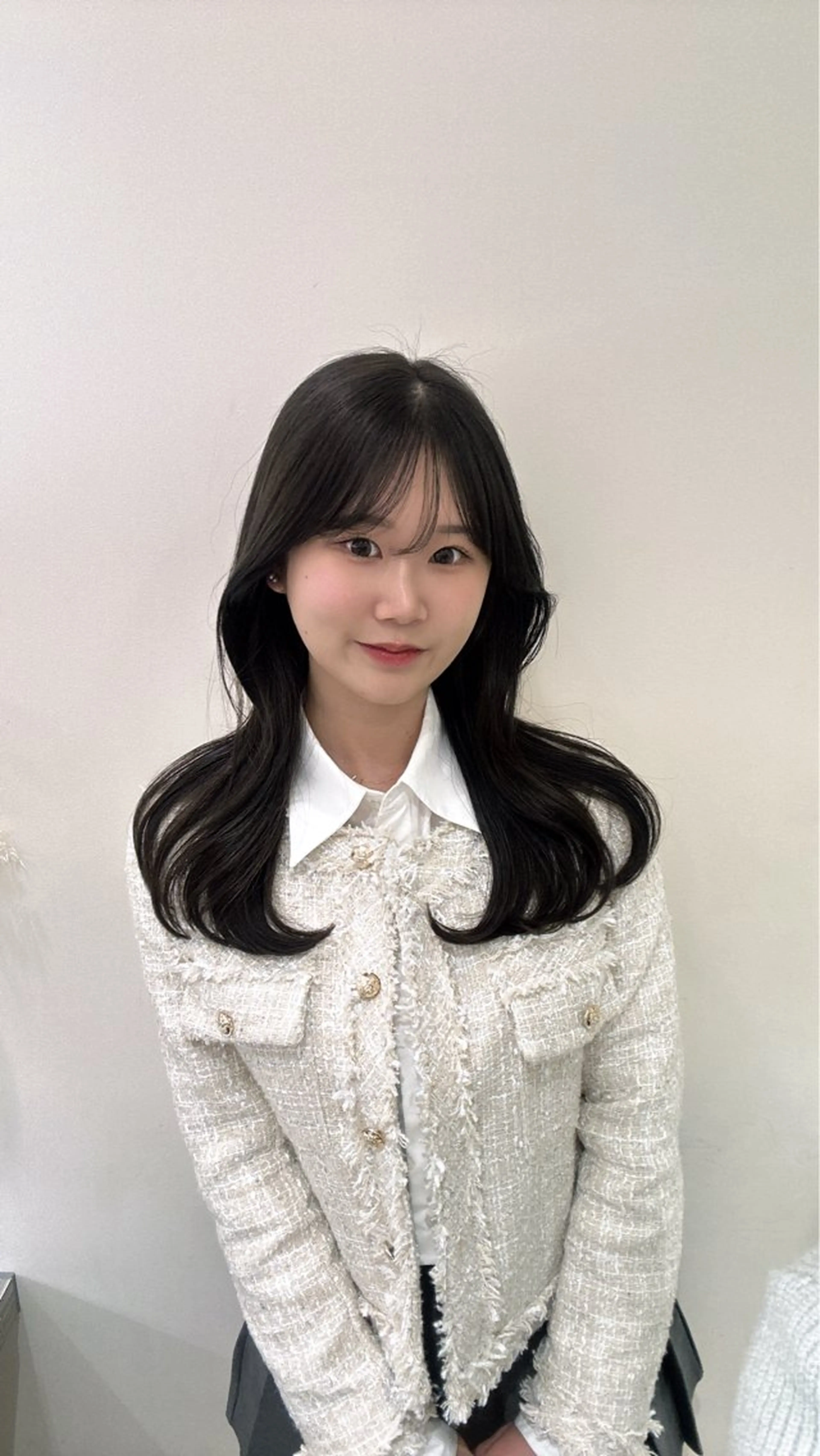 ロング カラー 黒髪 銀座レイヤーカット ×シースルー前髪のヘアスタイル