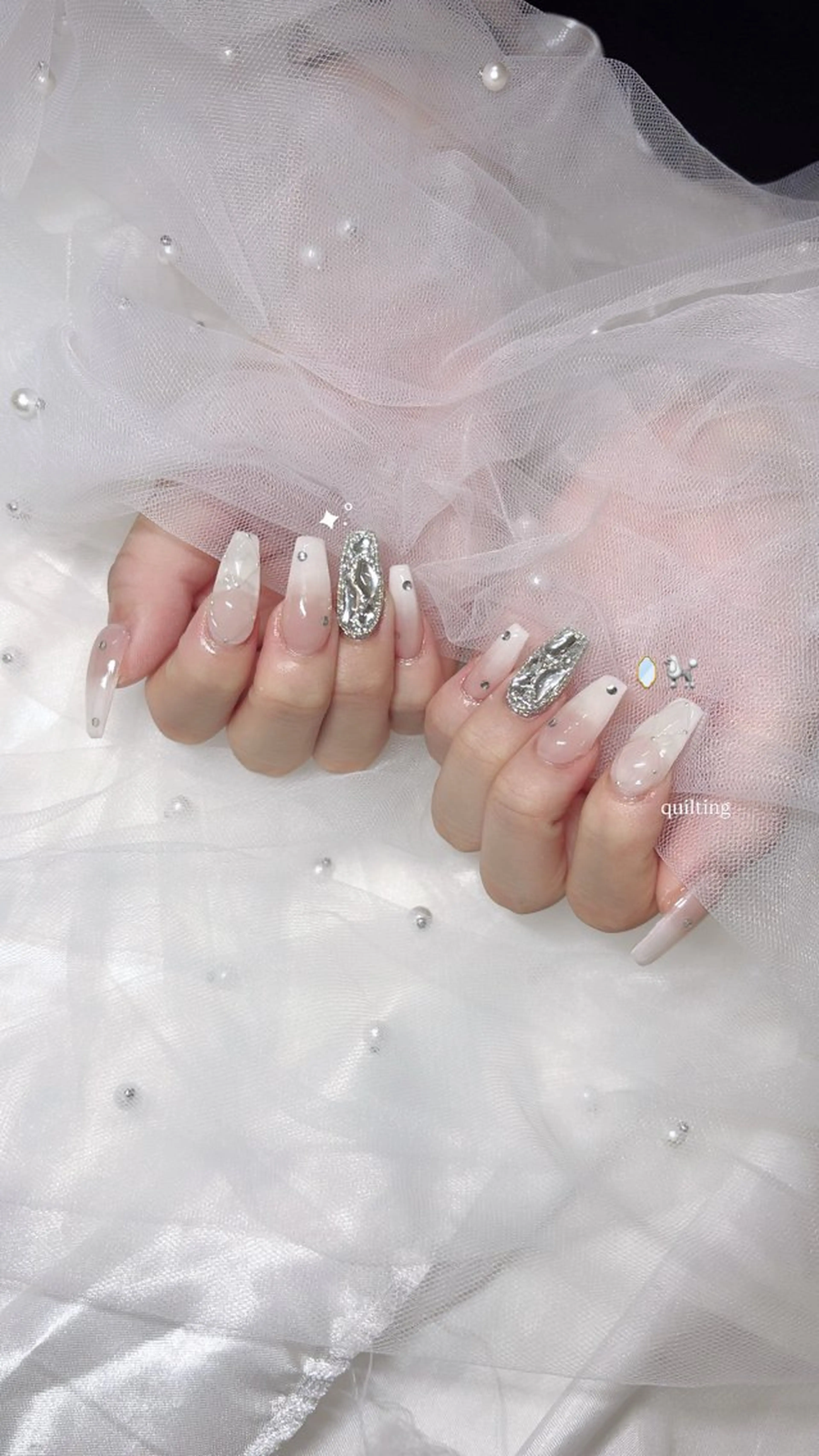 ネイル 持ち込み ハンドネイル 𝓇𝒶𝓃𝒶𝓃 𝓃𝒶𝒾𝓁のネイルデザイン