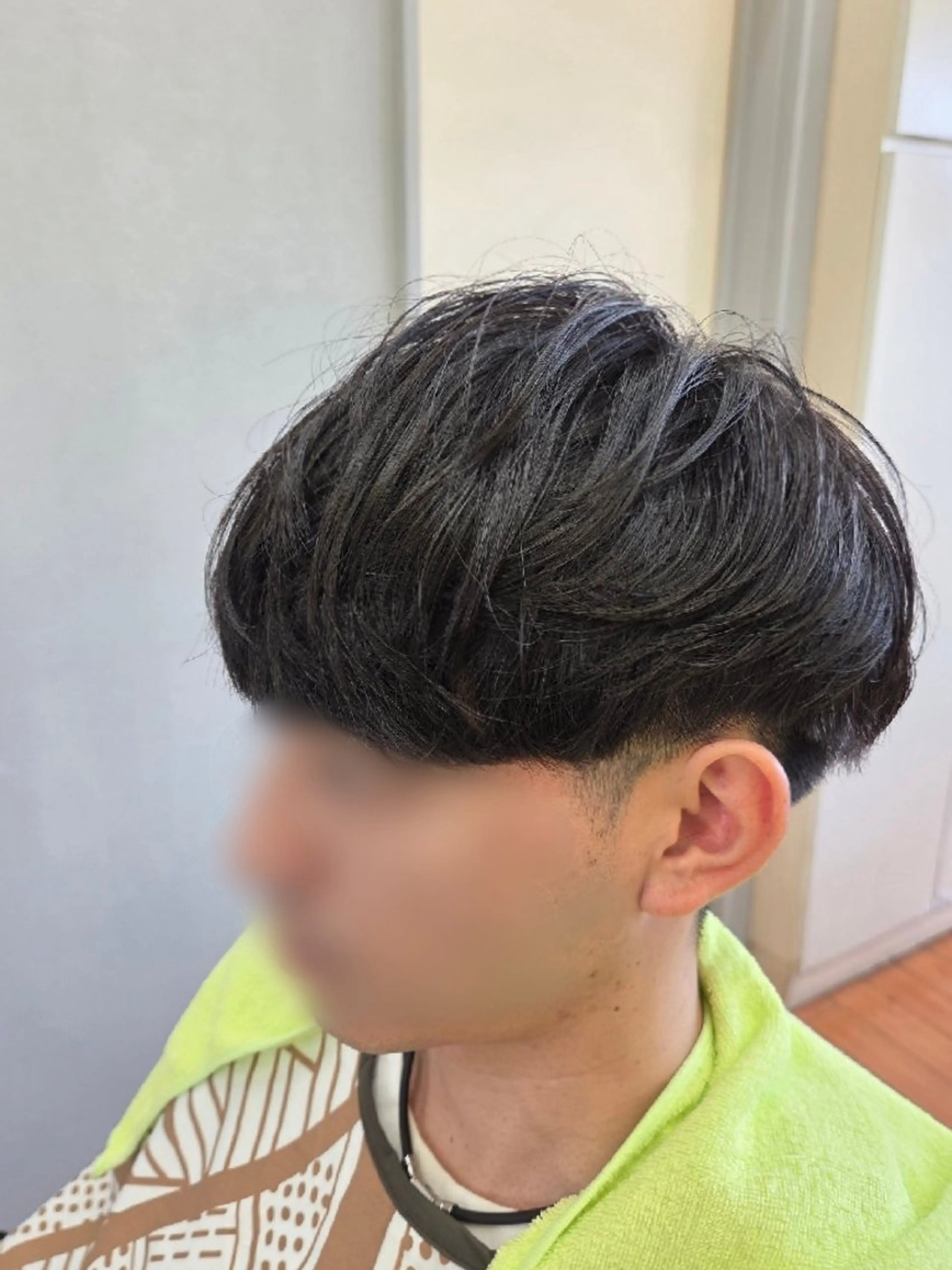 ミディアム メンズ マッシュ 刈り上げ YU YAのヘアスタイル