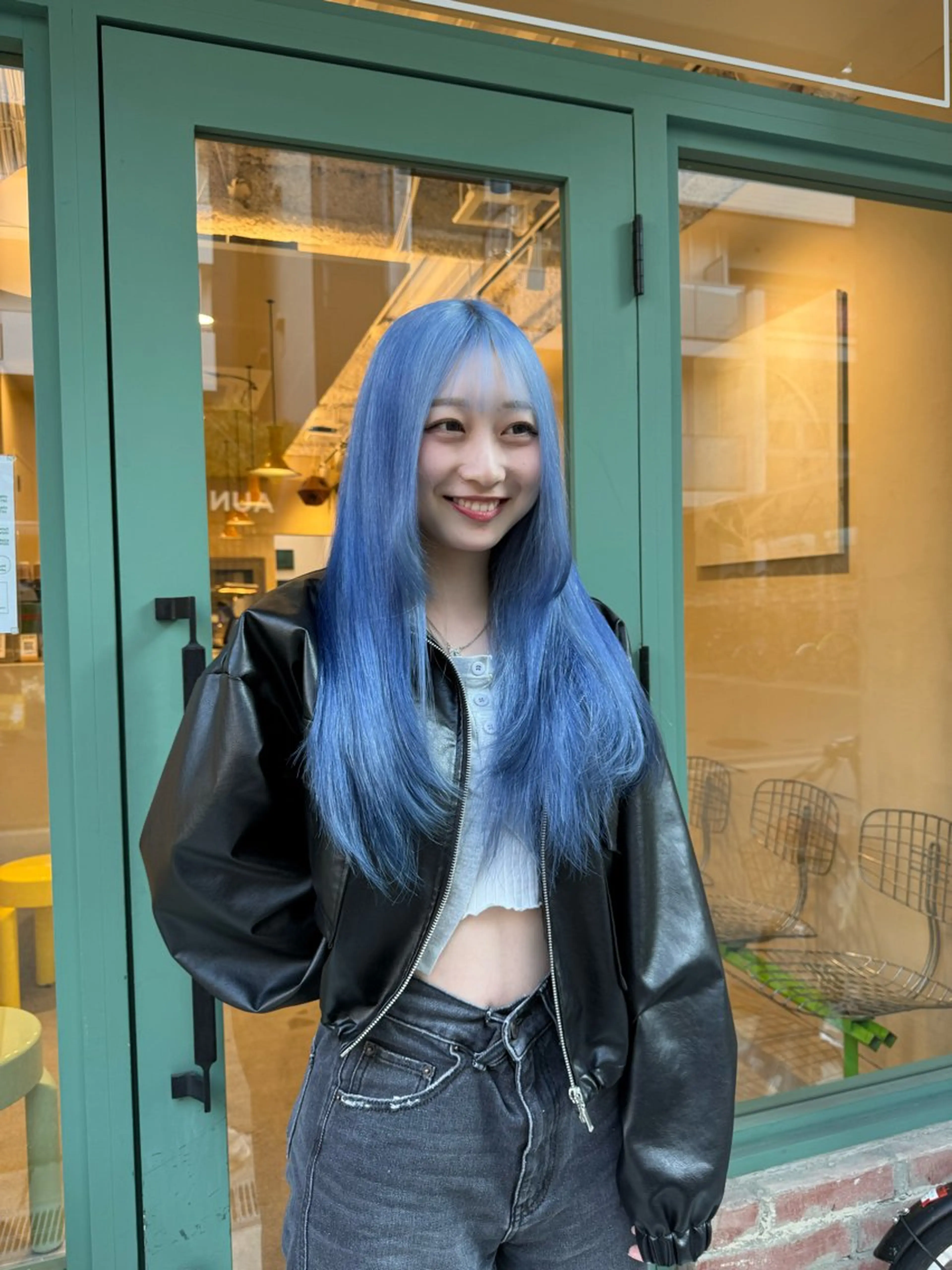 ロング HERMITAGE YUDUKIのヘアスタイル