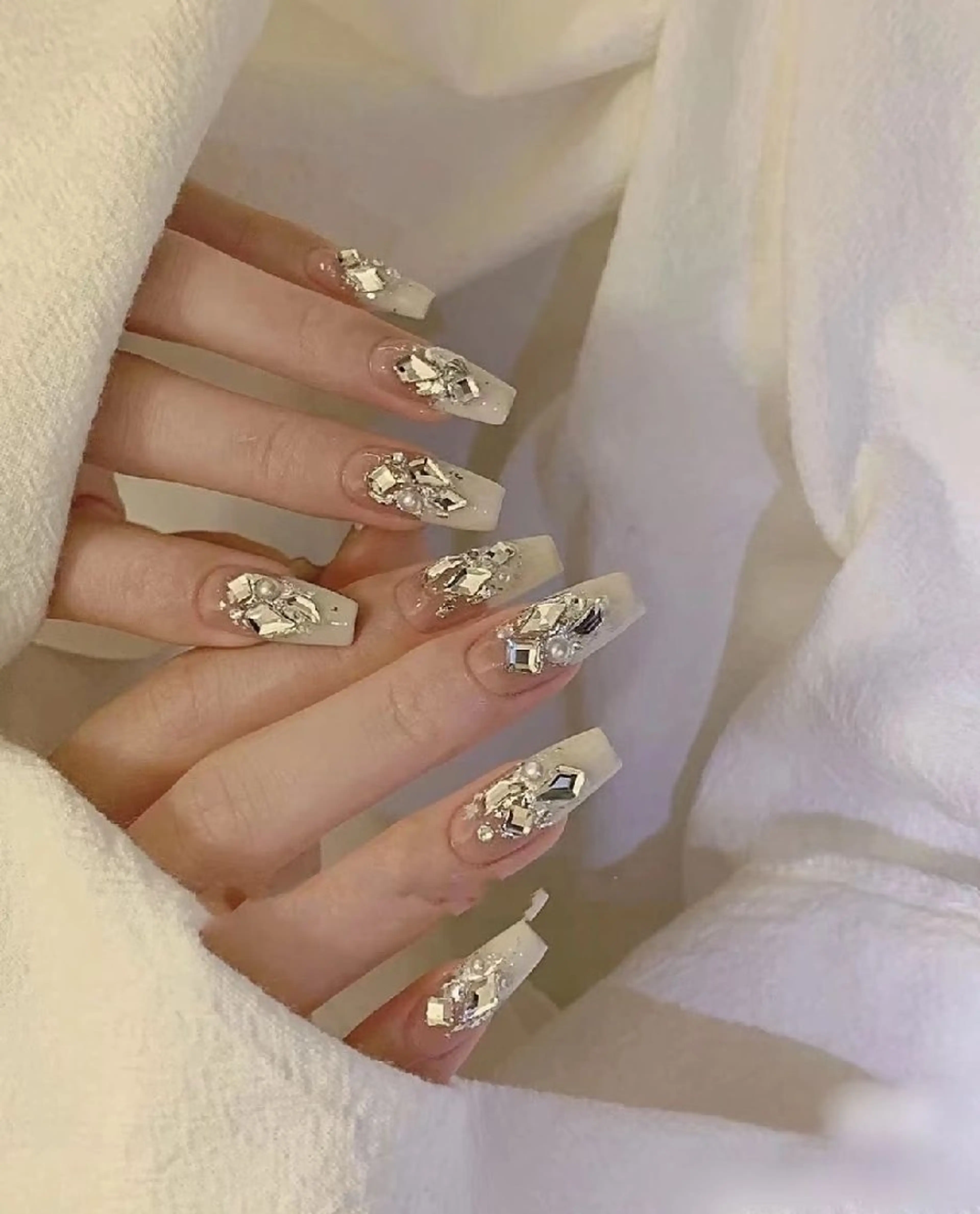 ネイル ハンドネイル Theone栄店 伊藤のネイルデザイン