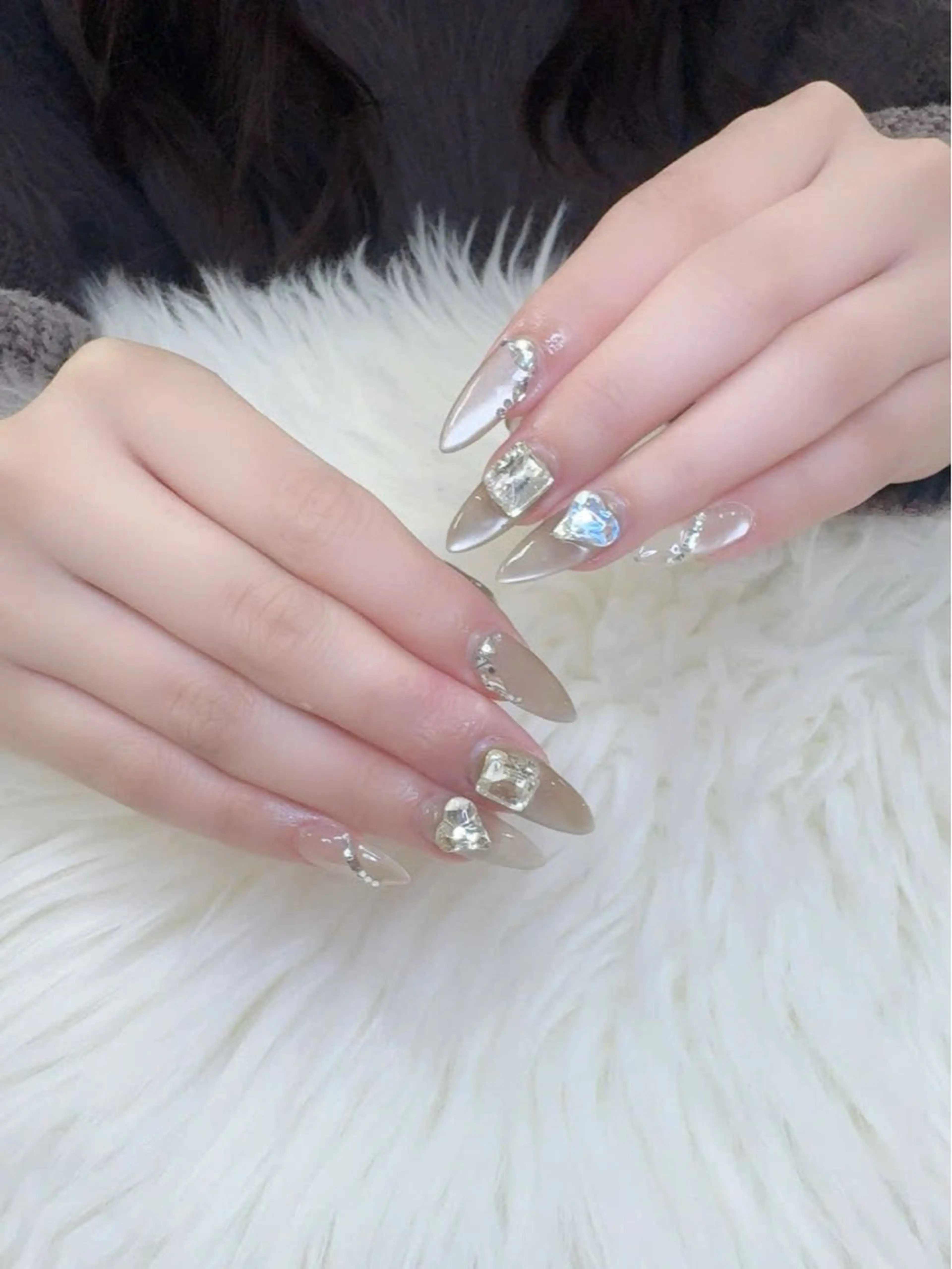 ネイル フレンチネイル グラデーション 韓国ネイル マグネットネイル ニュアンスネイル ハンドネイル ハンドケア Hara Nail 【パラジェル使用】のネイルデザイン