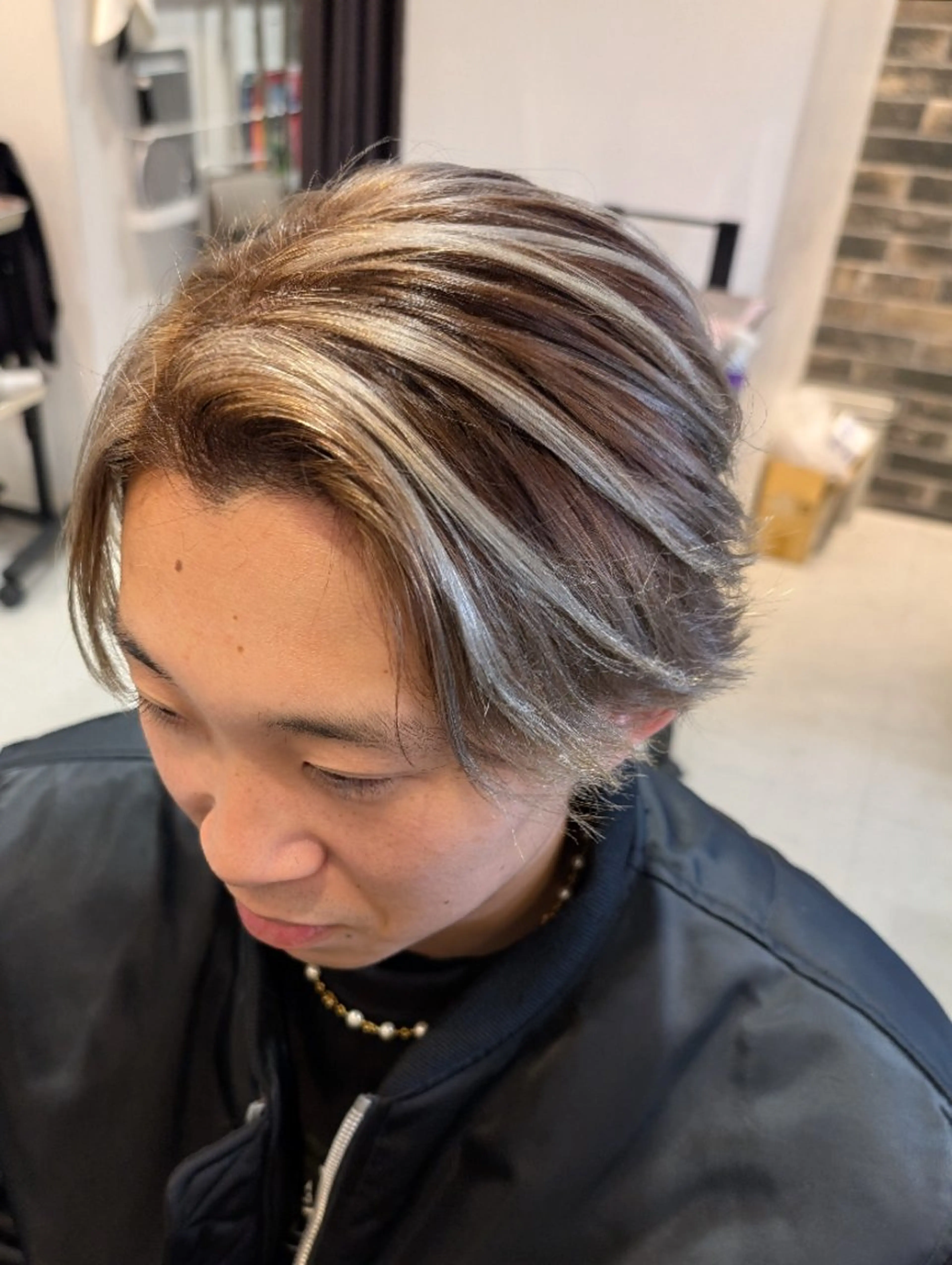 メンズ カラー メンズハイライト ハイライトカラー 河野日南/メンズ全般 /ヘアケア/髪質改善のヘアスタイル