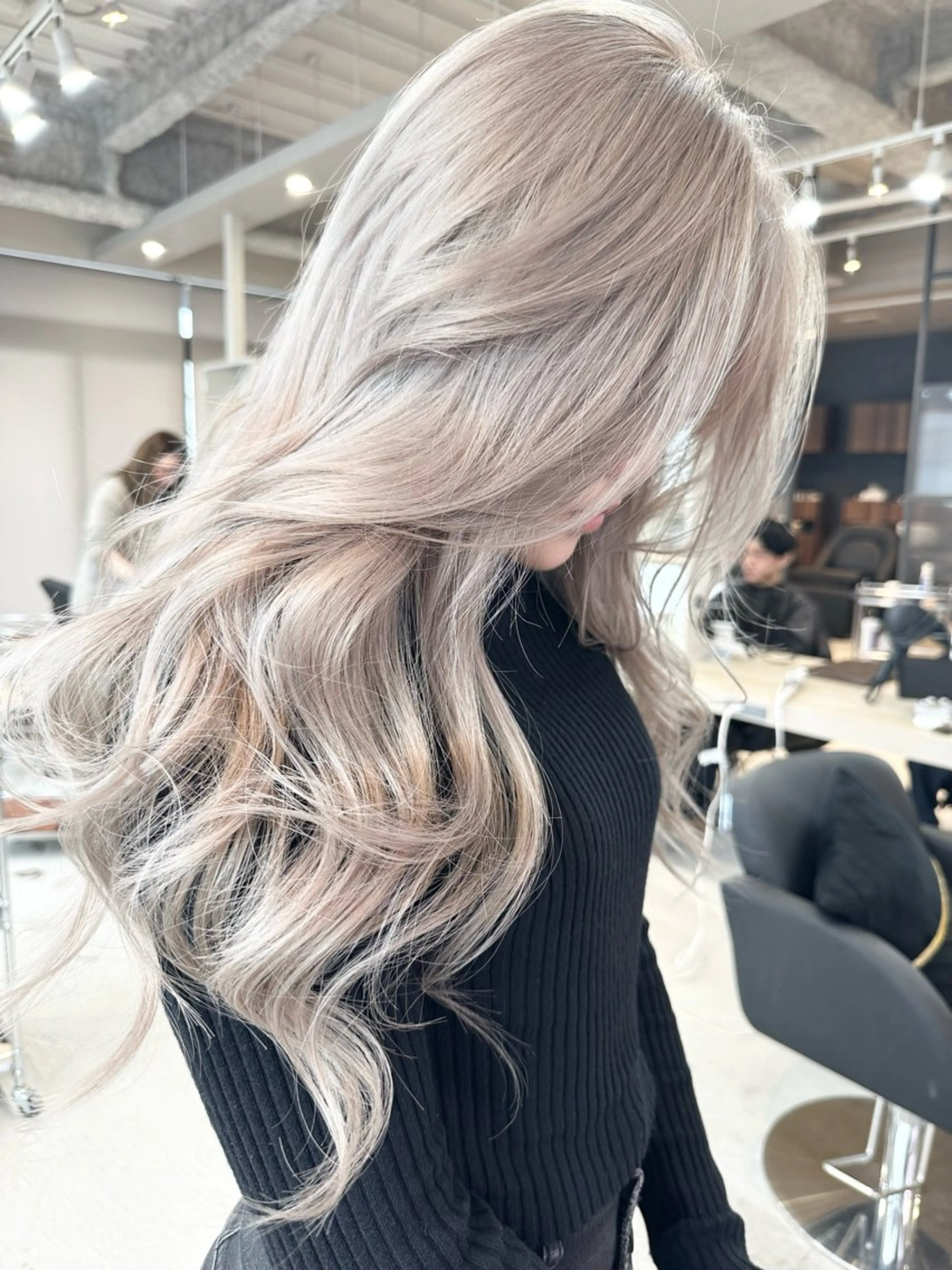 ロング カラー ヘアカラー トリートメント 井上 一平のヘアスタイル