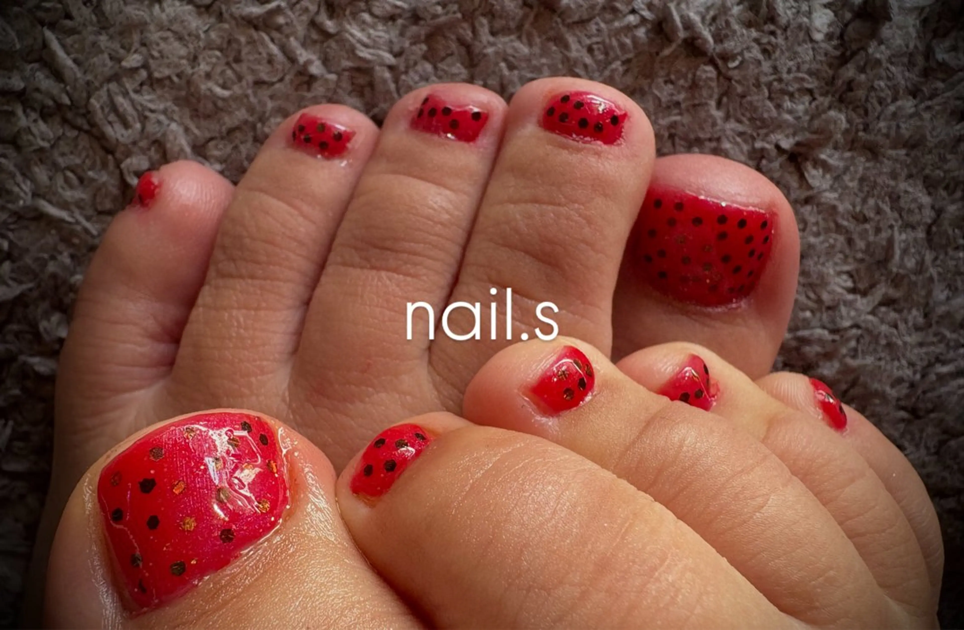 ネイル ドット ワンカラーネイル フットネイル nail.s misatoのネイルデザイン