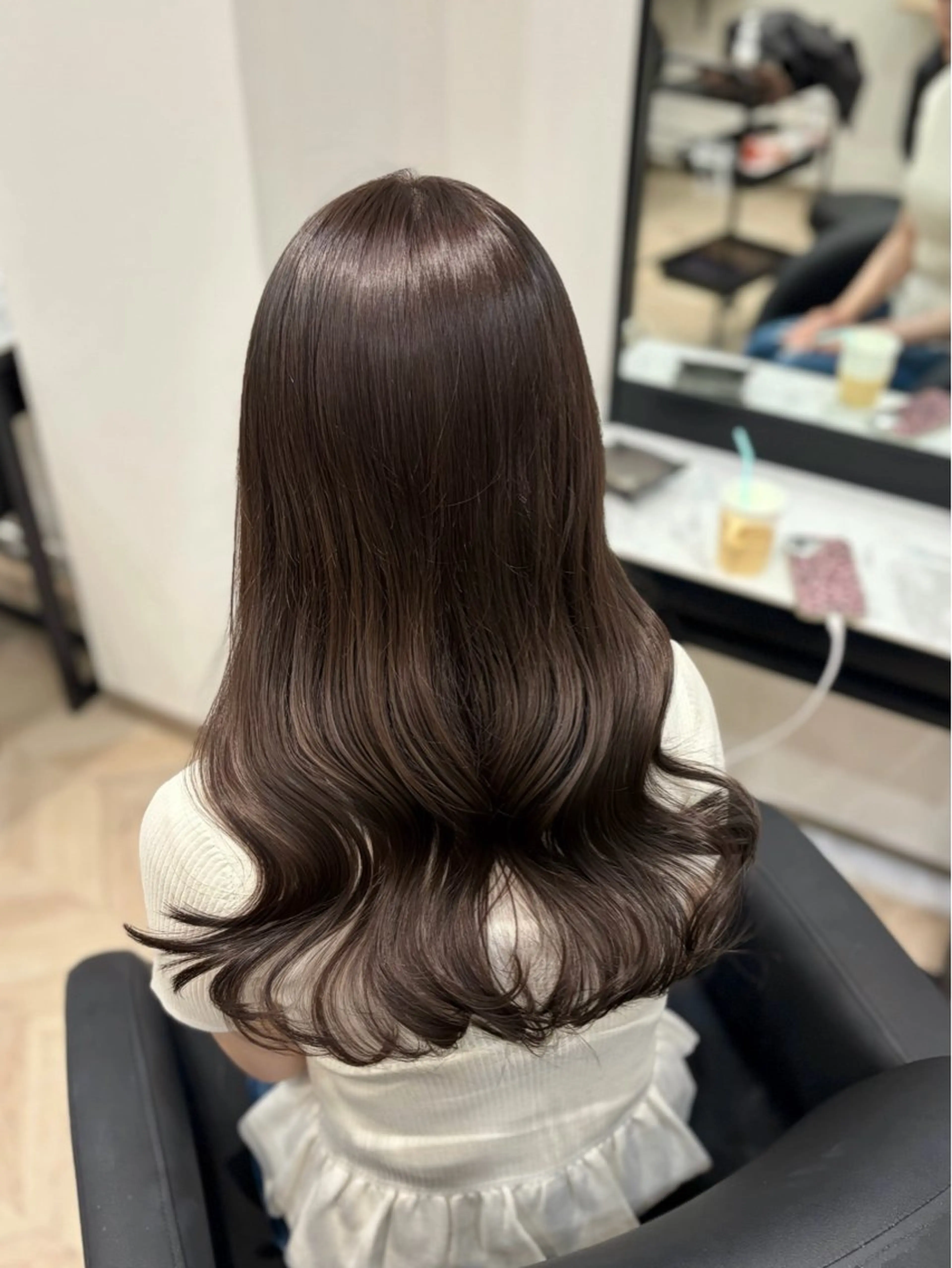 ロング カラー アッシュ アッシュグレー アッシュグレージュ 透明感カラー グレージュ カット ヘアカラー トリートメント 𝒎𝒐𝒆🩰 名駅/ヘアメ/暖色♡のヘアスタイル