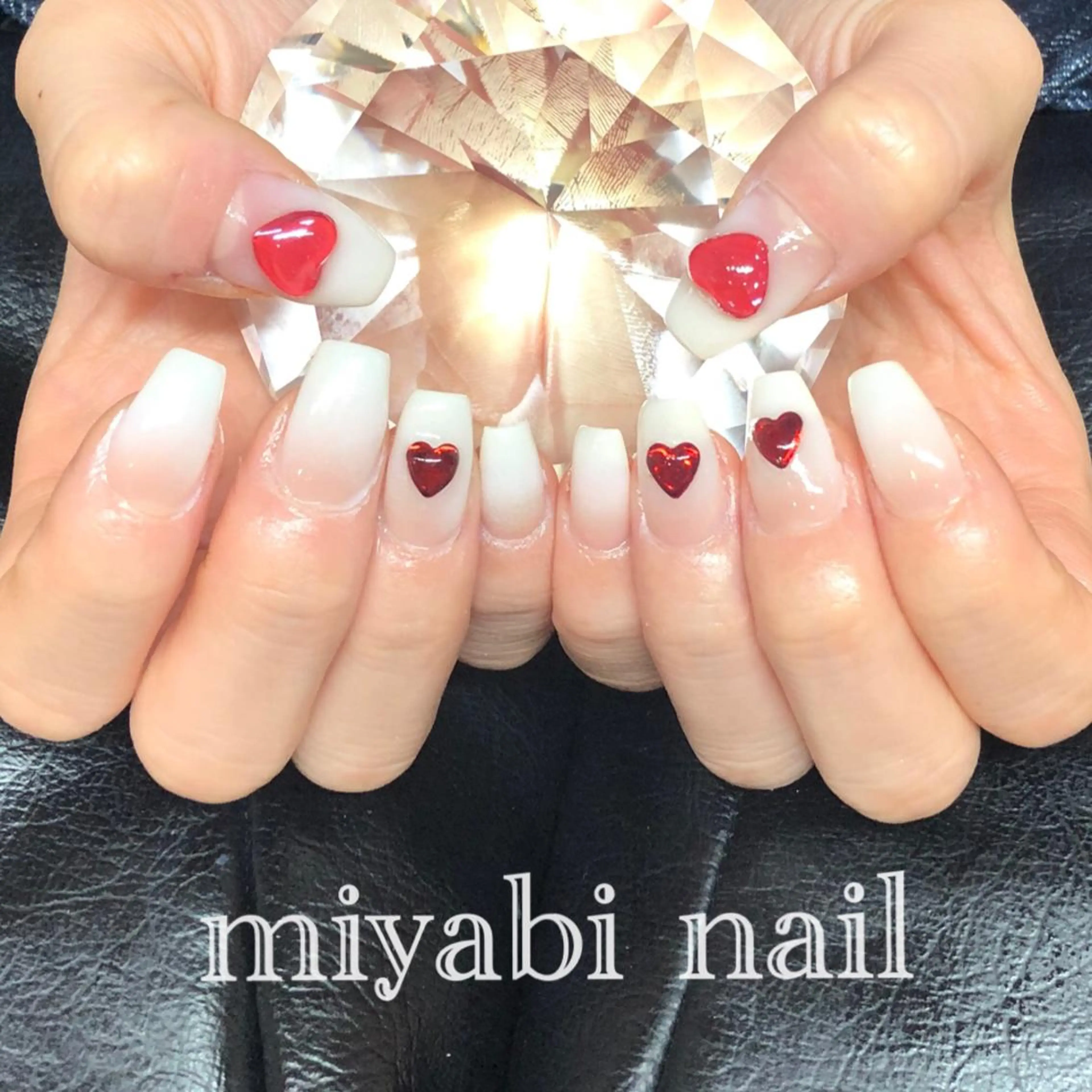 ネイル ジェルネイル グラデーション ハート 持ち込み ホワイト ハンドネイル miyabi nail 桂川駅近くのネイルデザイン