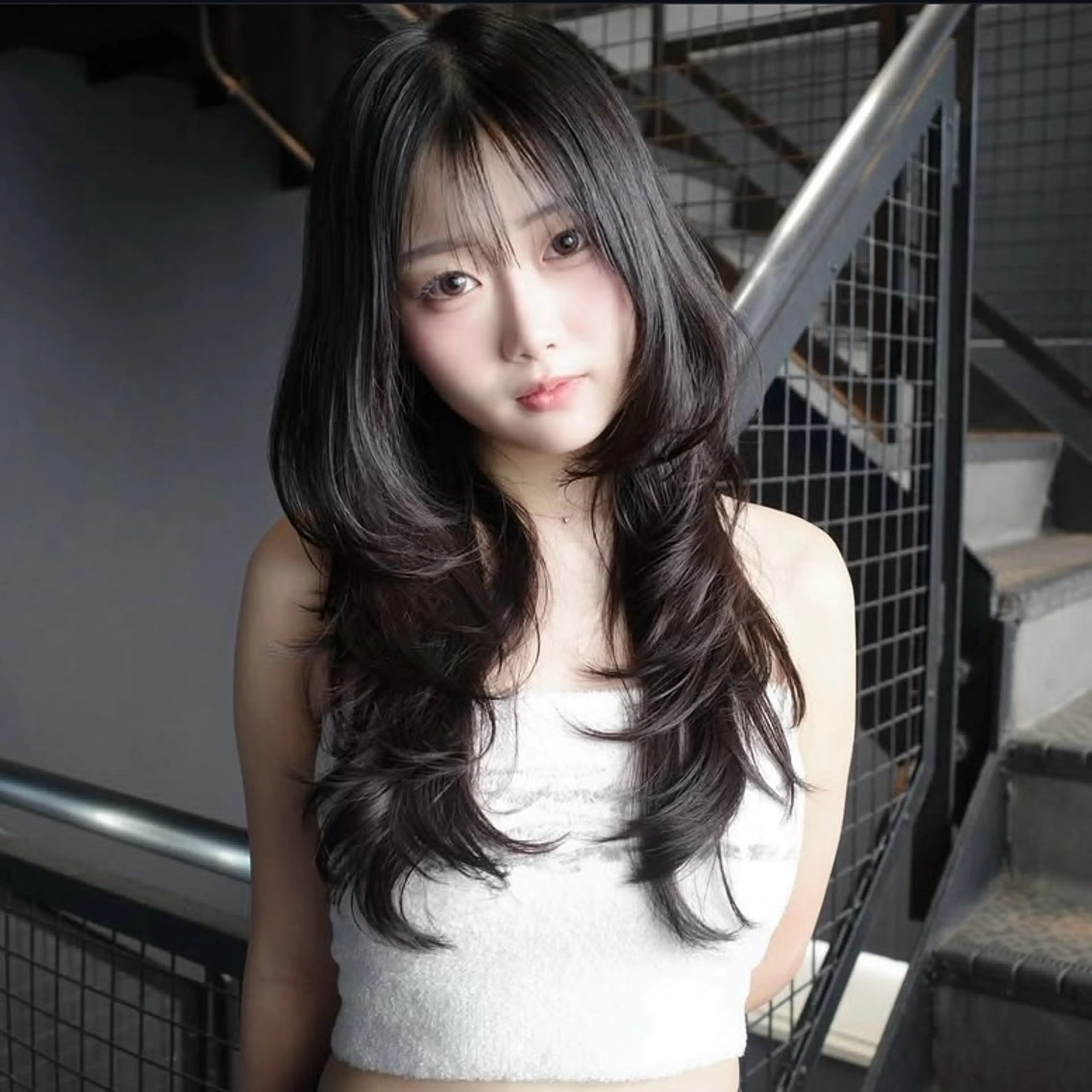 セミロング SHIN レイヤー‪‪カットのヘアスタイル