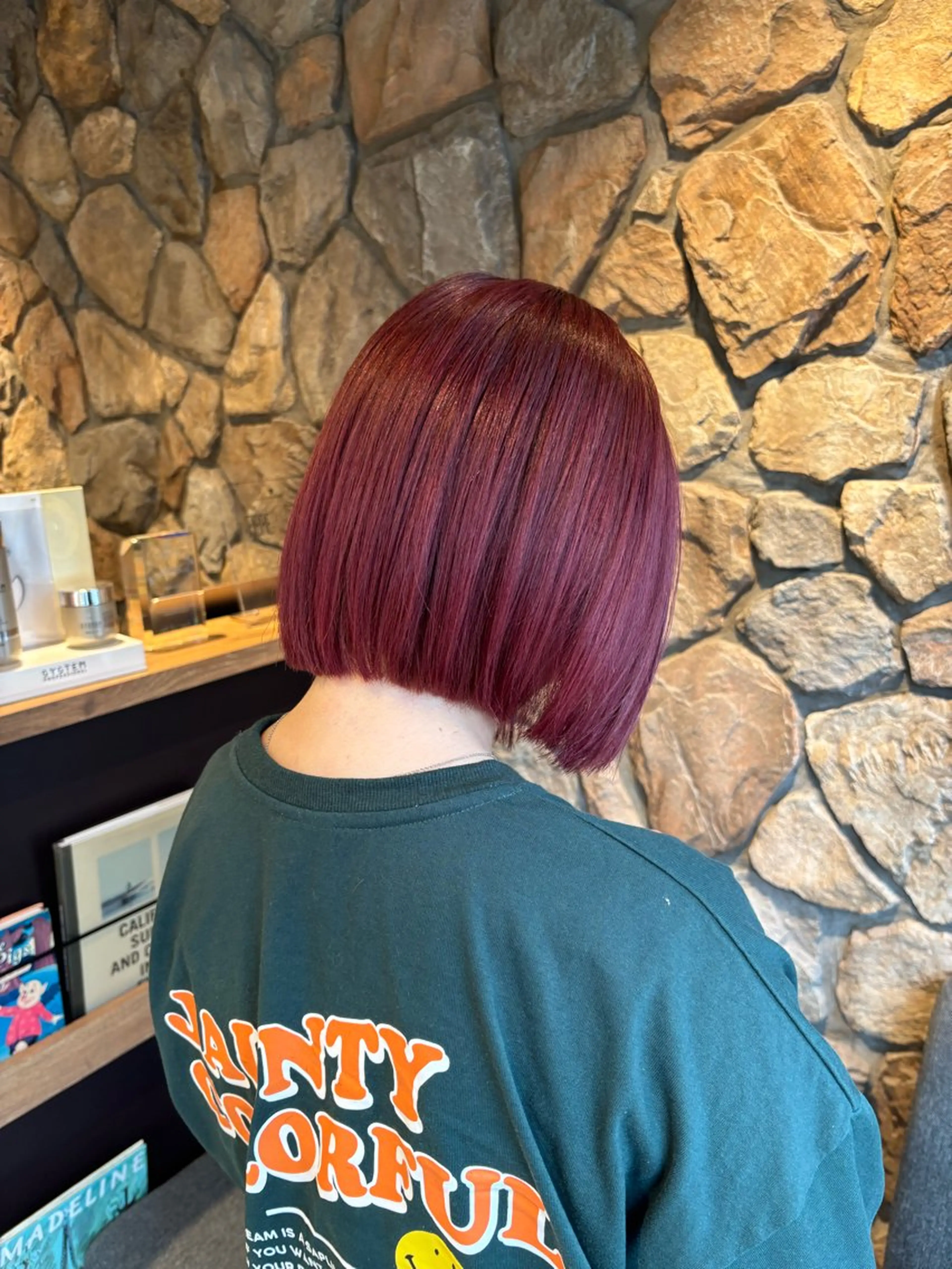 ショート ヘアカラー 小玉 唯依のヘアスタイル