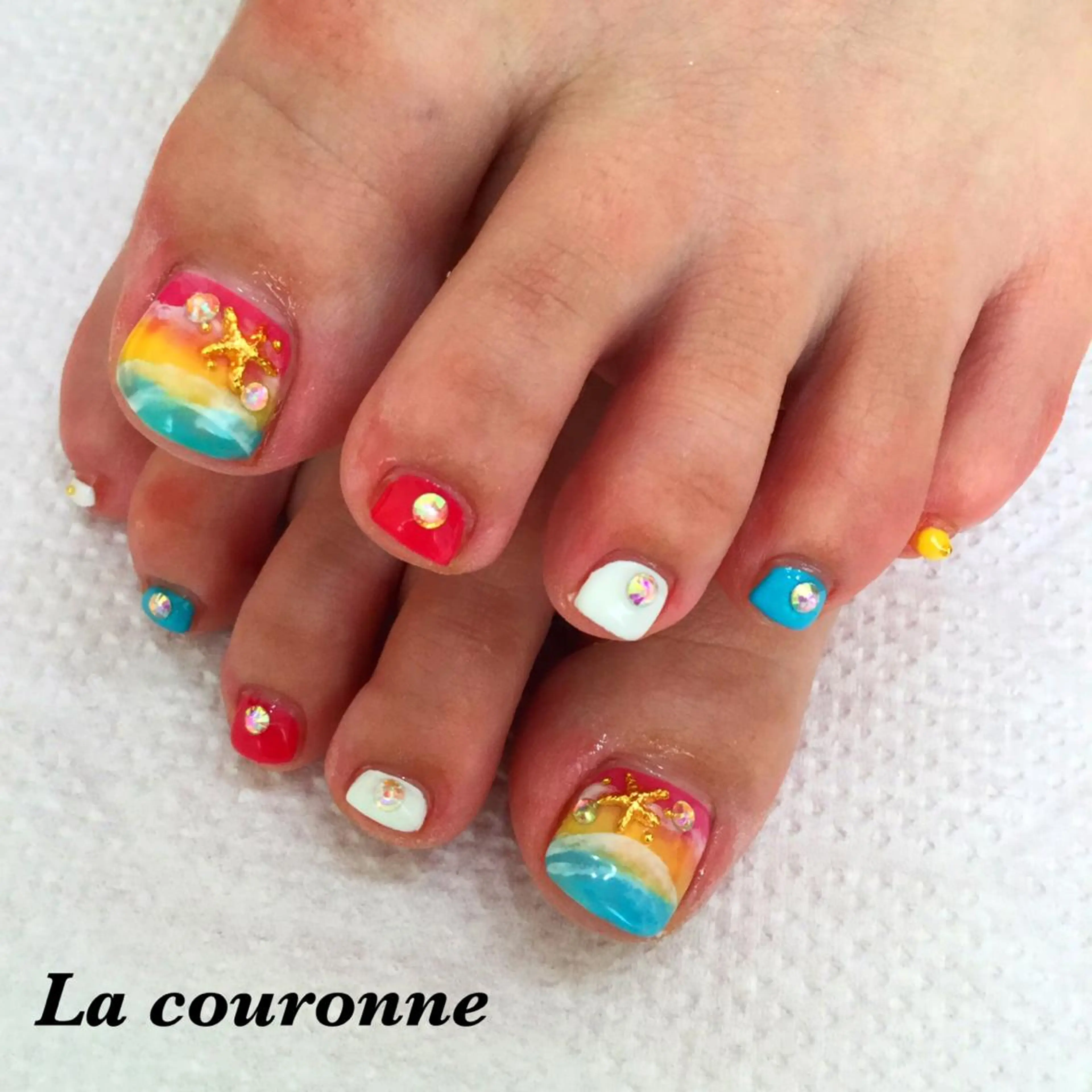 ネイル フットネイル Lacouronne NATSUMIのネイルデザイン