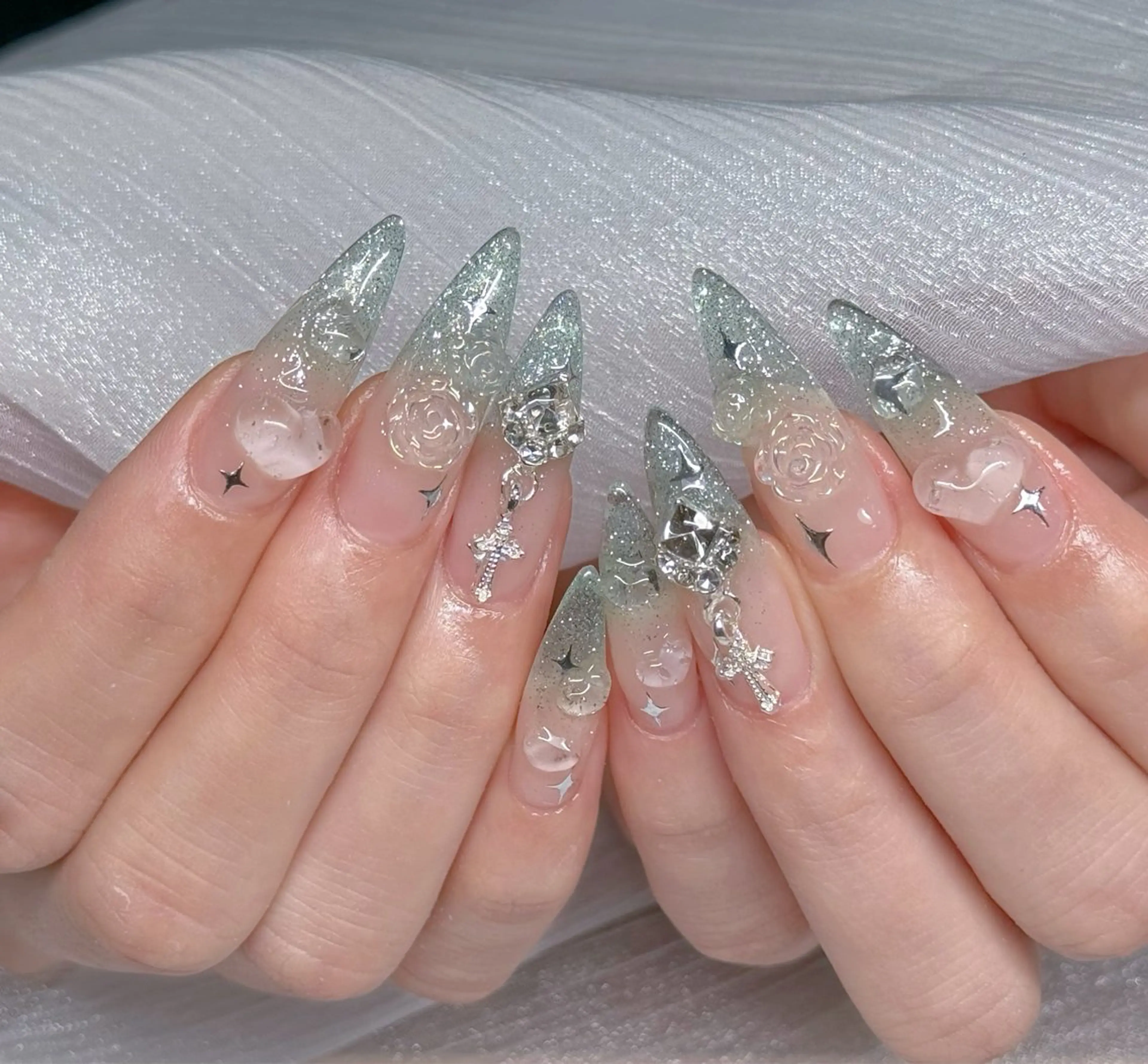 ネイル フラワーネイル ハート レース ロングネイル 春ネイル ハンドネイル MILO 168 池袋のネイルデザイン