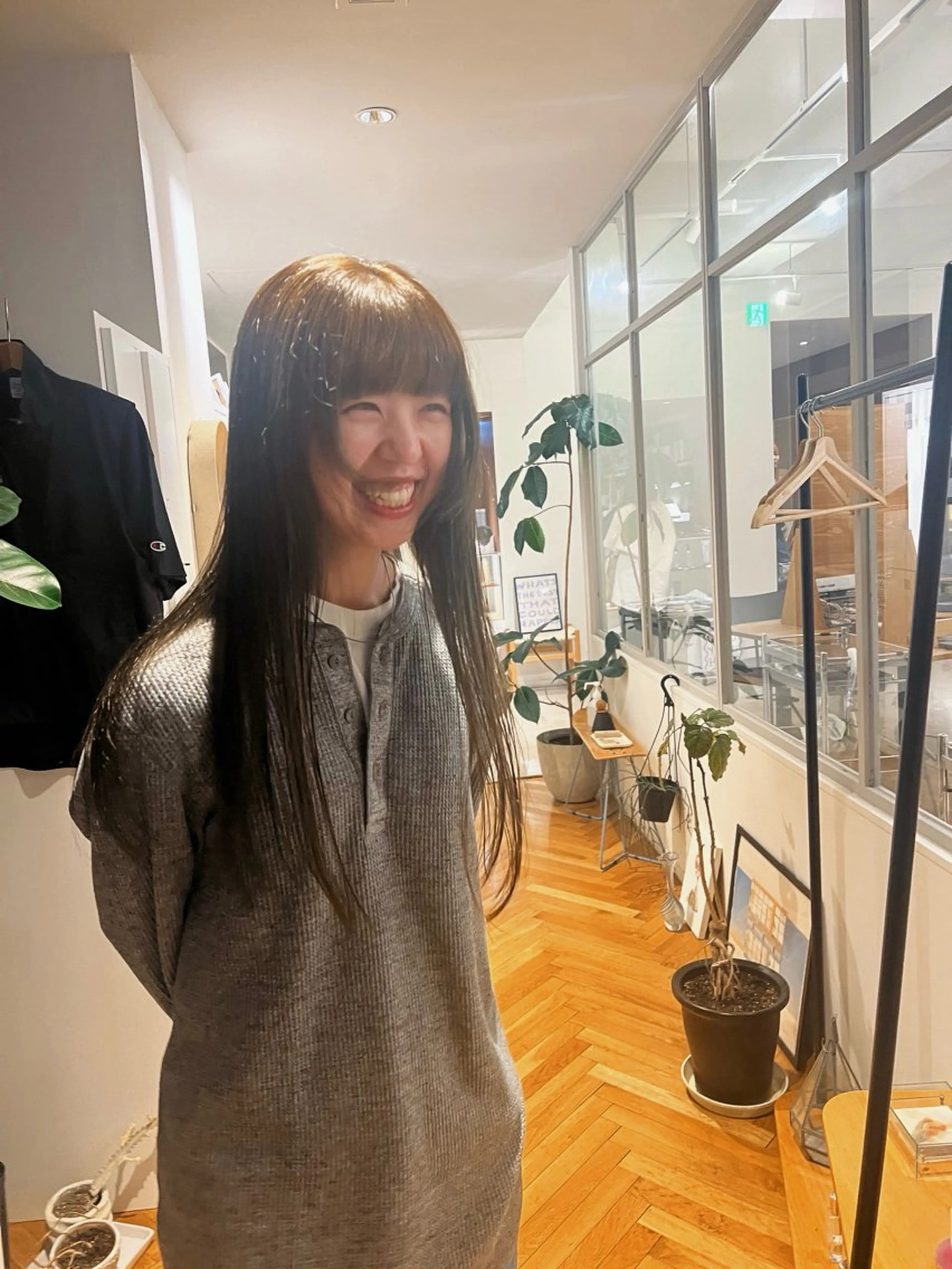 ロング カラー 南部 綾音のヘアスタイル