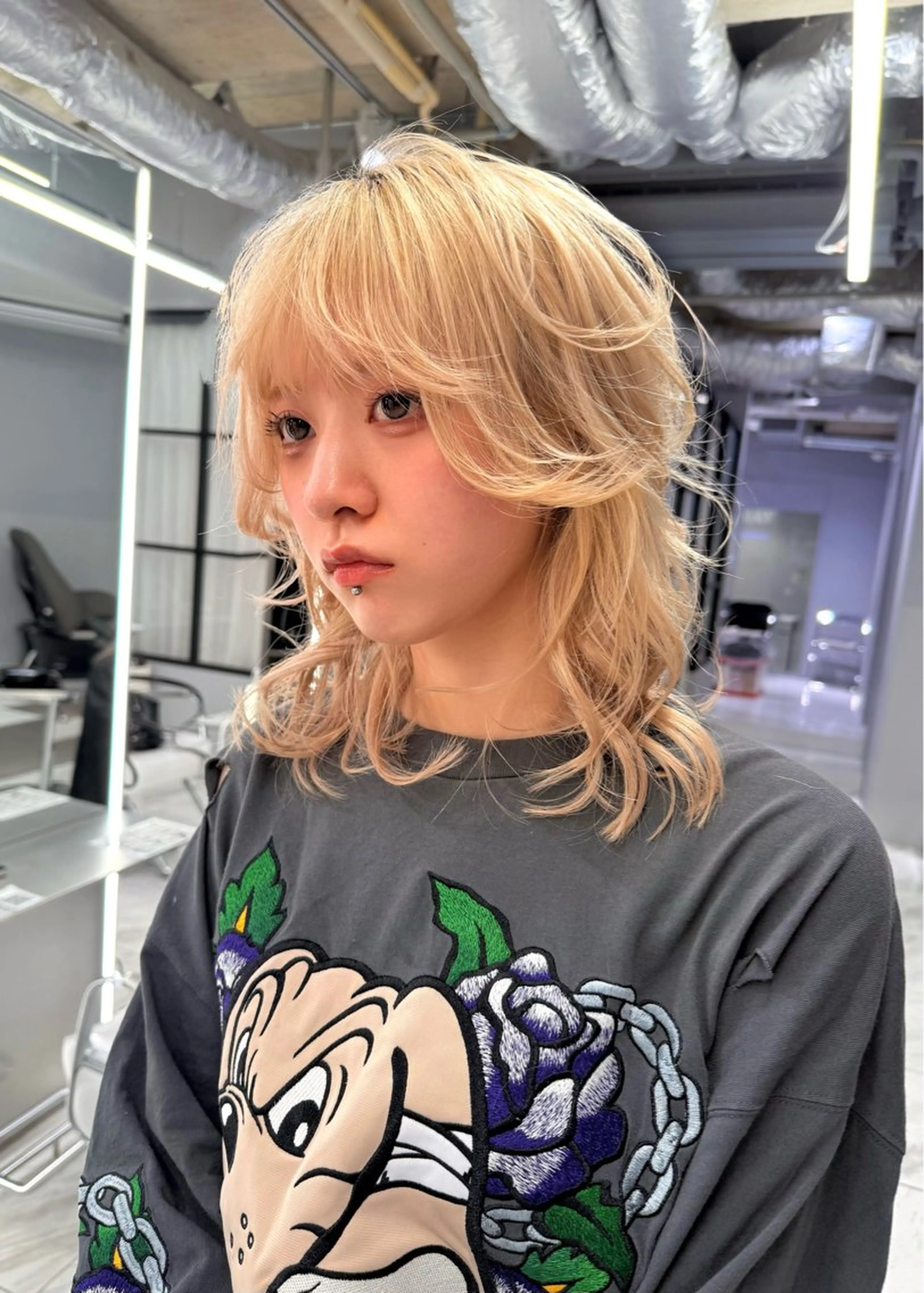 セミロング カラー カット ヘアカラー トリートメント ハイトーンレイヤー 顔まわりSOTAのヘアスタイル