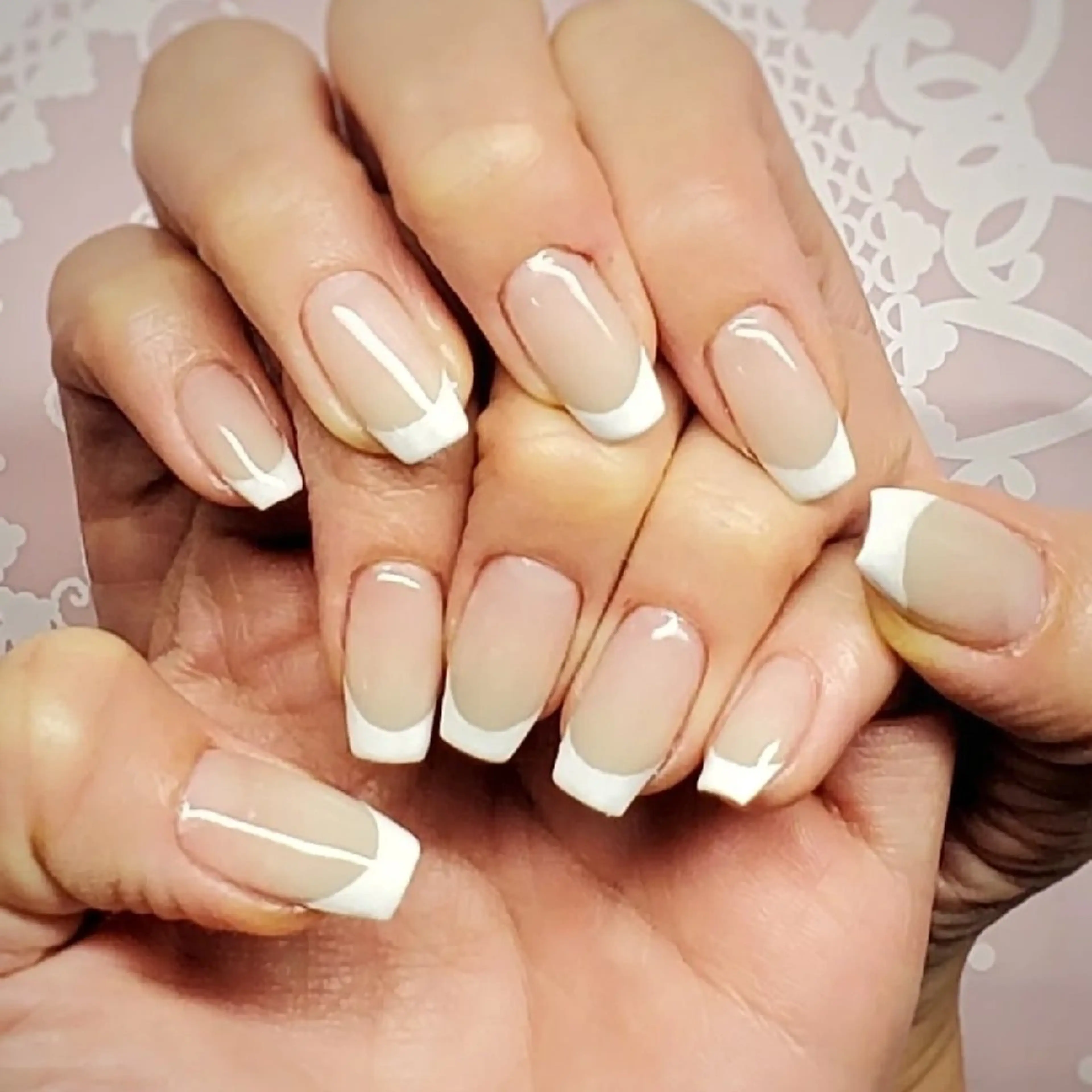 ネイル フレンチネイル ハンドネイル Y. Saoriのネイルデザイン