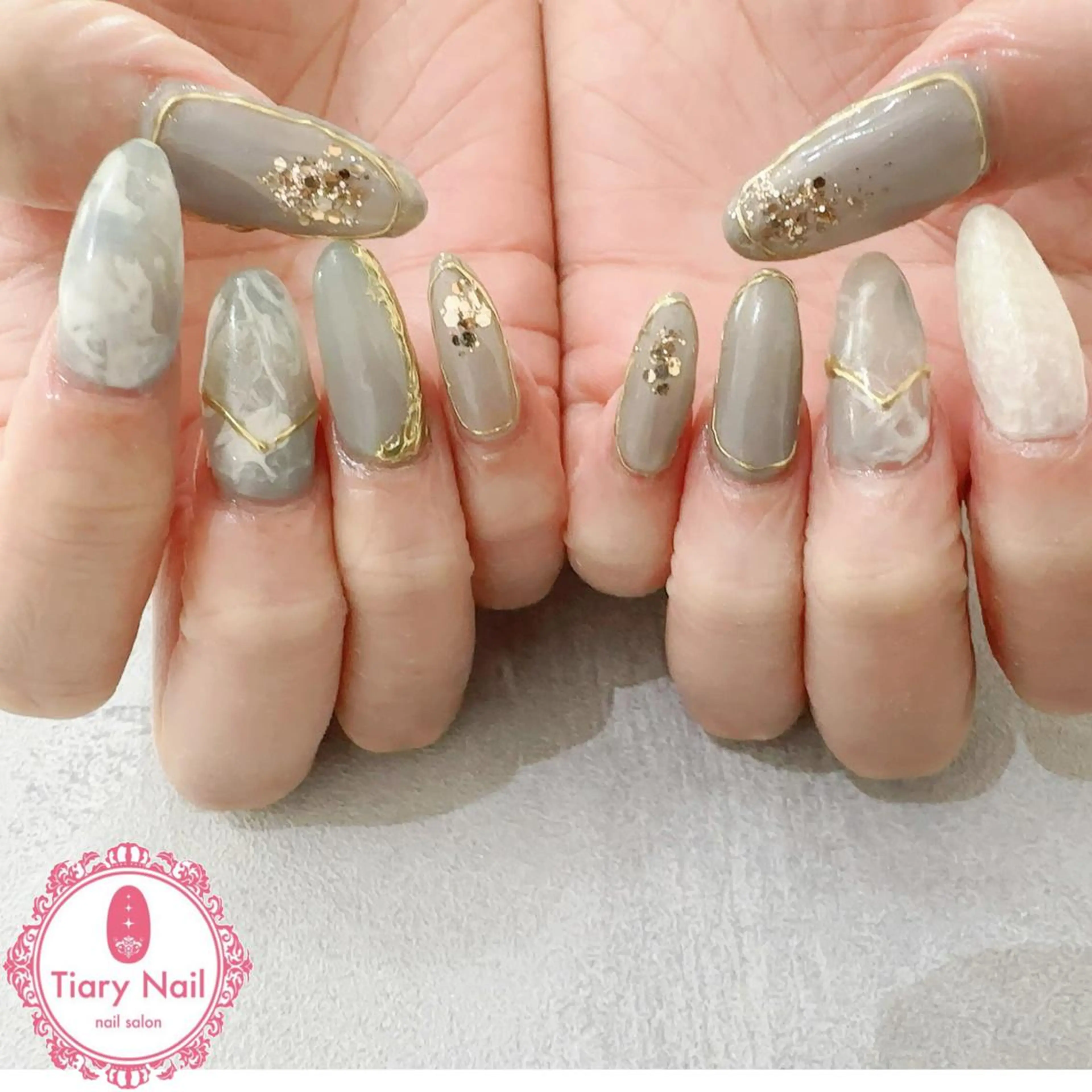 ネイル tiarynail K K🐼のネイルデザイン