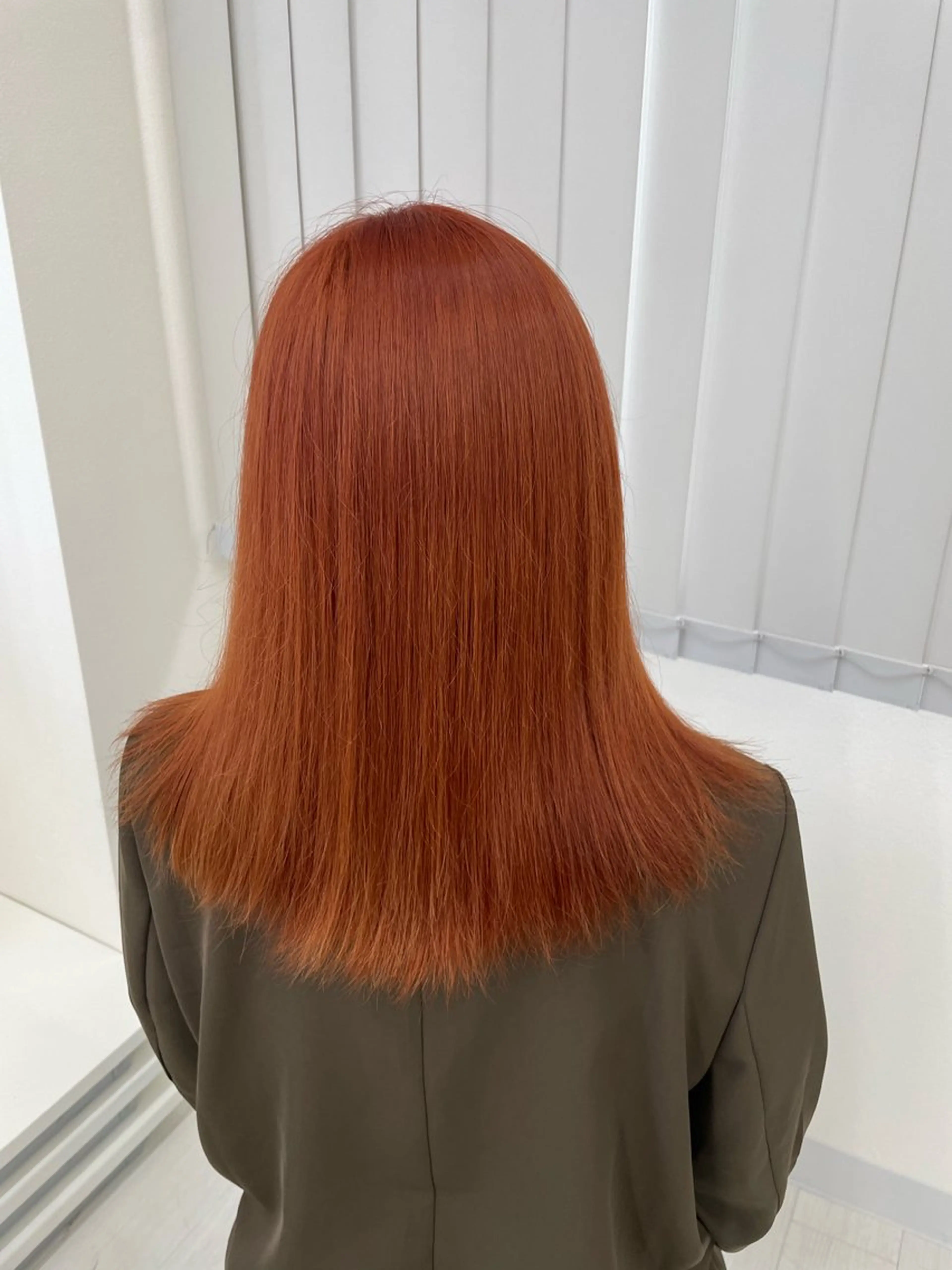 カラー オレンジ 脇 麻紘のヘアスタイル