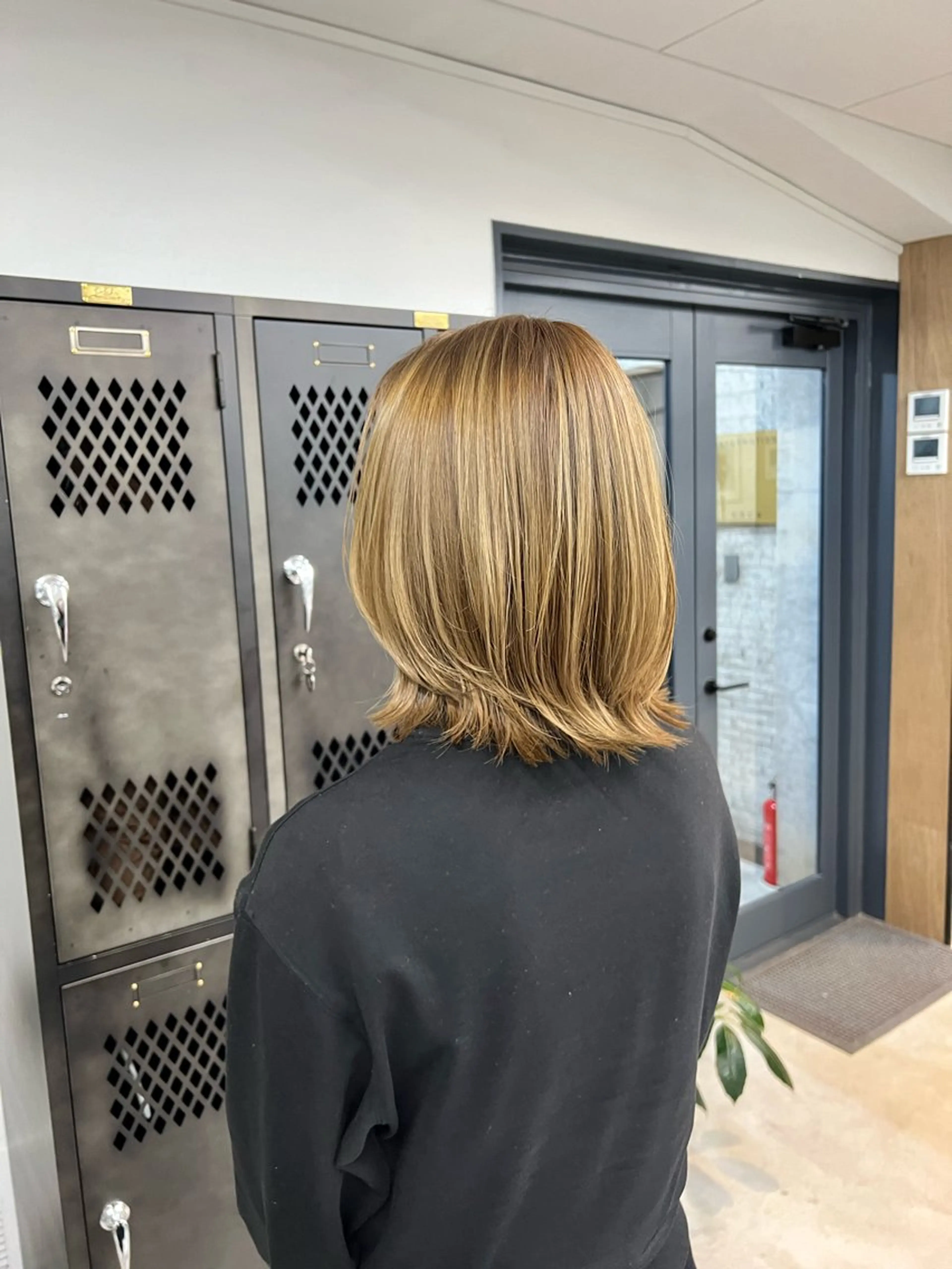 ミディアム INORI @de2poのヘアスタイル