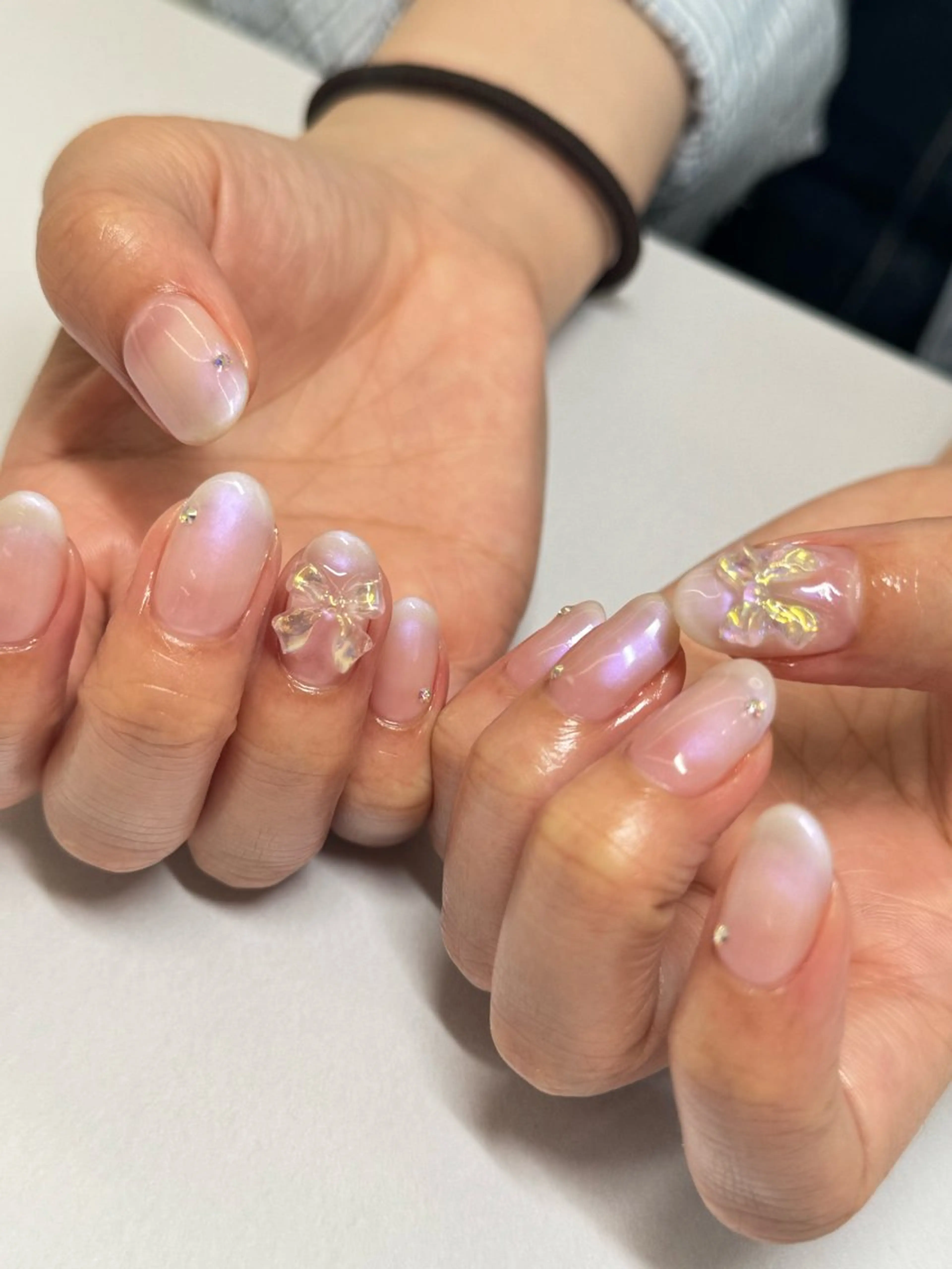 ネイル ジェルネイル グラデーション パラジェル リボン WHITELY みどりのネイルデザイン