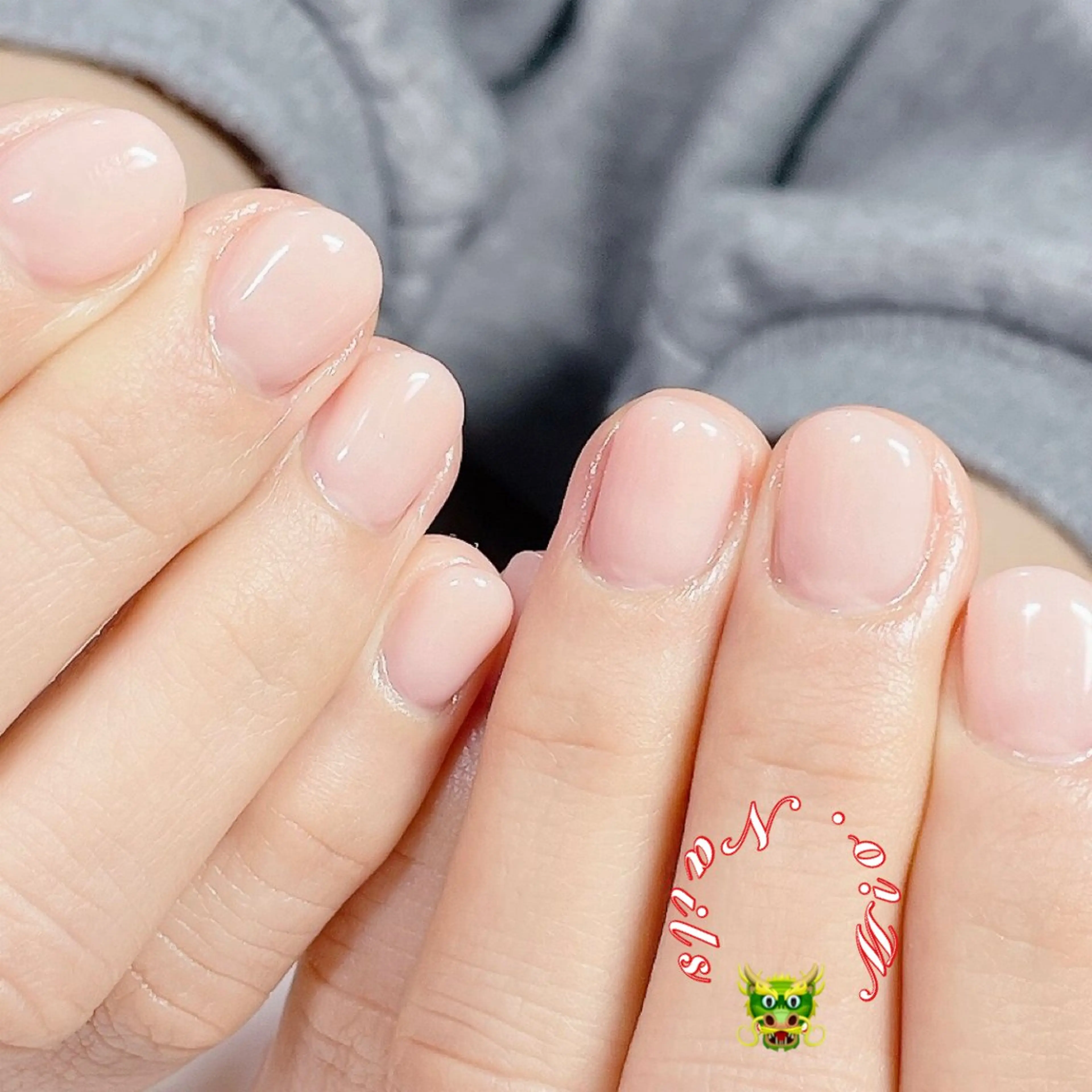 ネイル ジェルネイル ワンカラーネイル .Nails Mio 赤羽西ネイルサロンのネイルデザイン