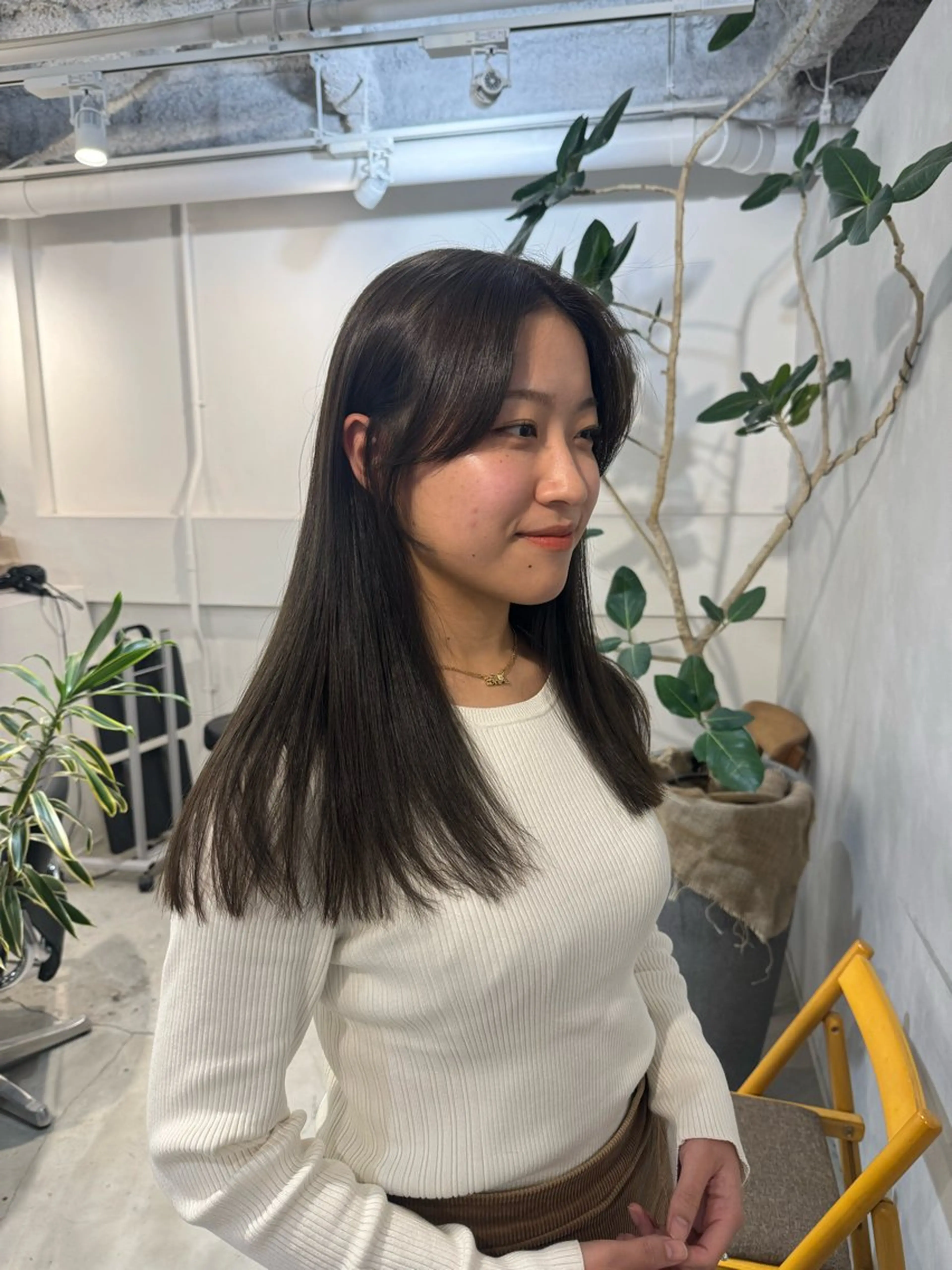 セミロング カット ヘアカラー トリートメント 顔周りcut・ご相談 ＝新宿しずく🇰🇷のヘアスタイル