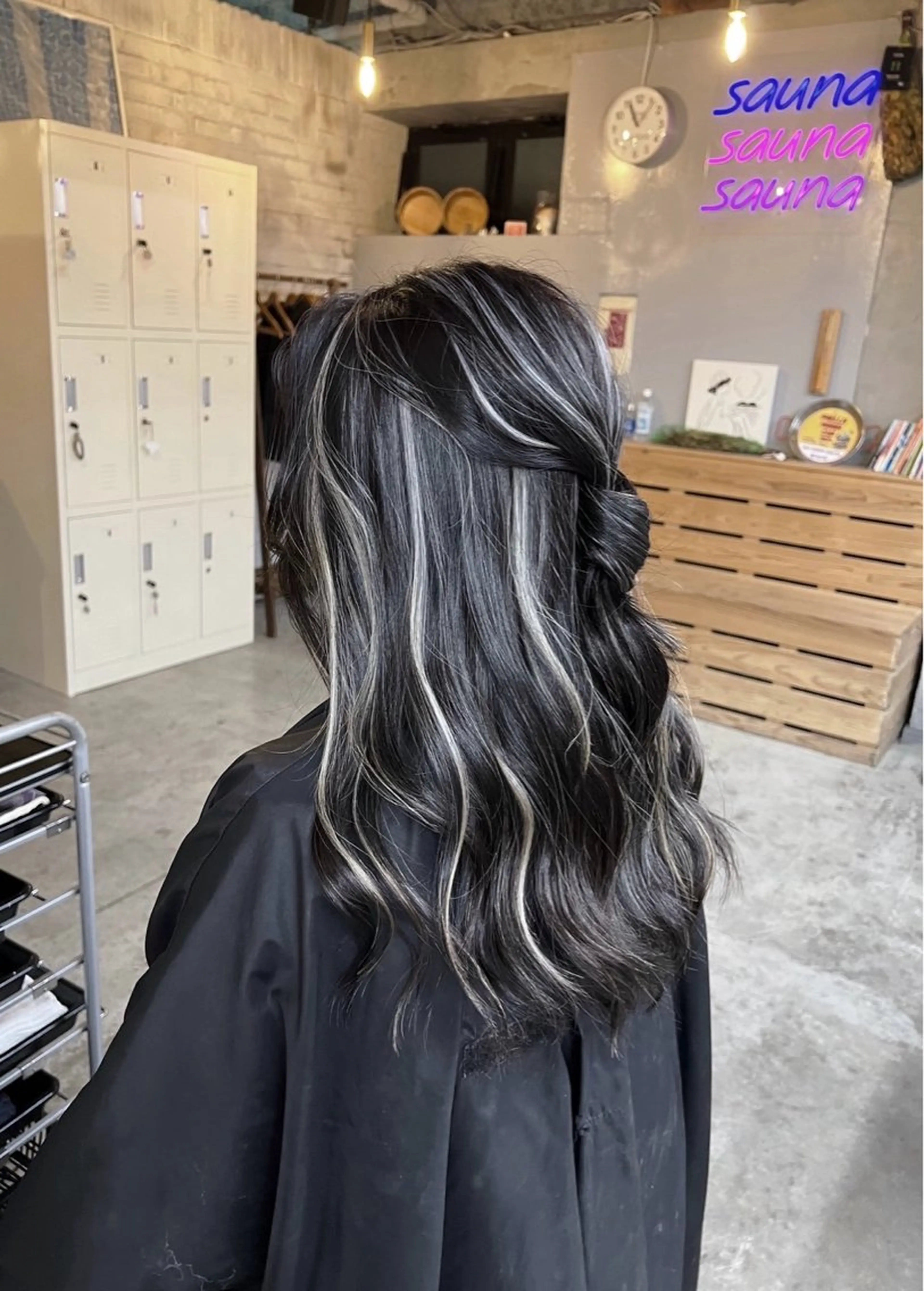 ロング カラー ヘアアレンジ ダークグレー ダークグレージュ グレージュ ハイライトカラー ハイライト ヘアカラー トリートメント ROBIN所属・指名数No.1 /NAOYAのヘアスタイル