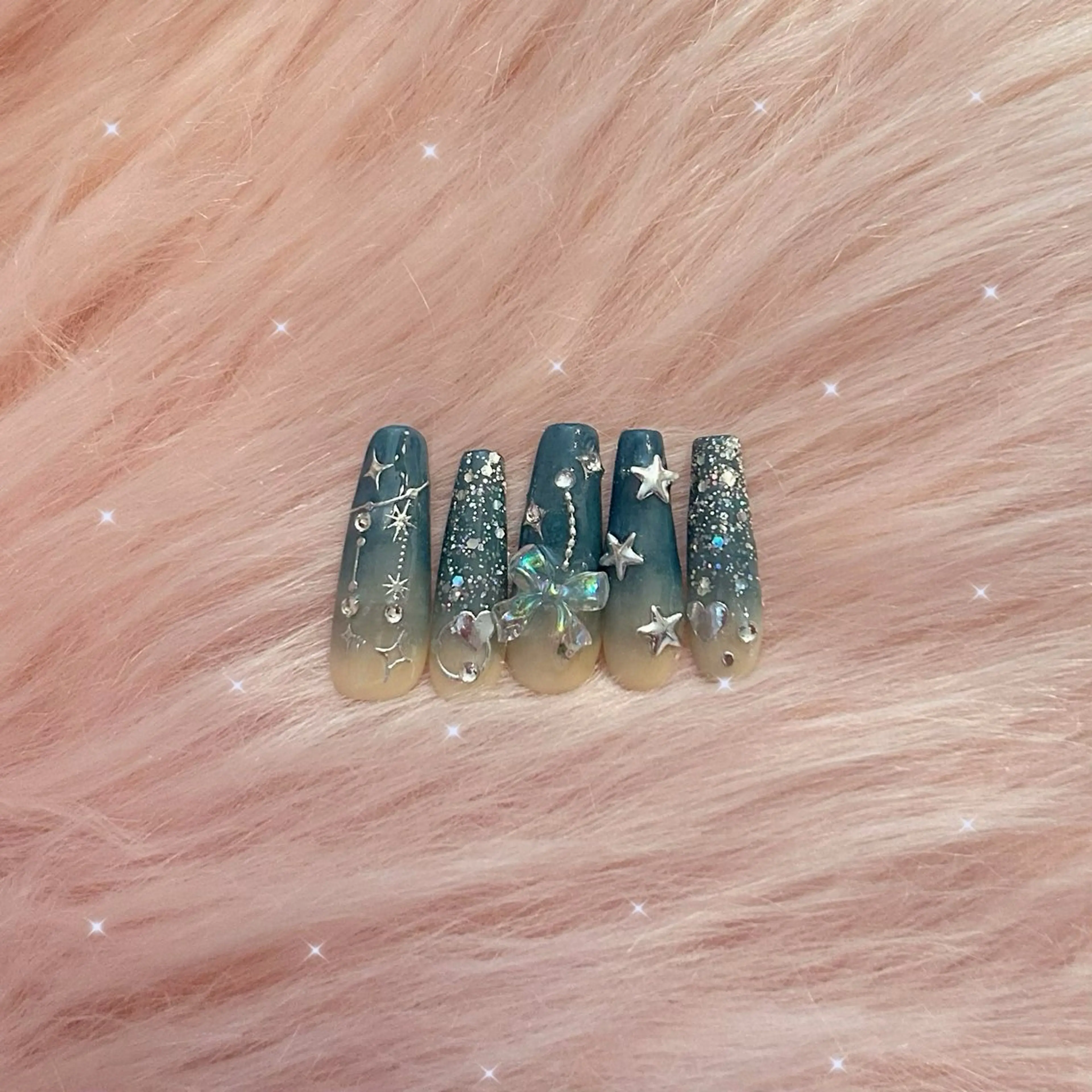 ネイル 🎀アネラ しま  🎀のネイルデザイン