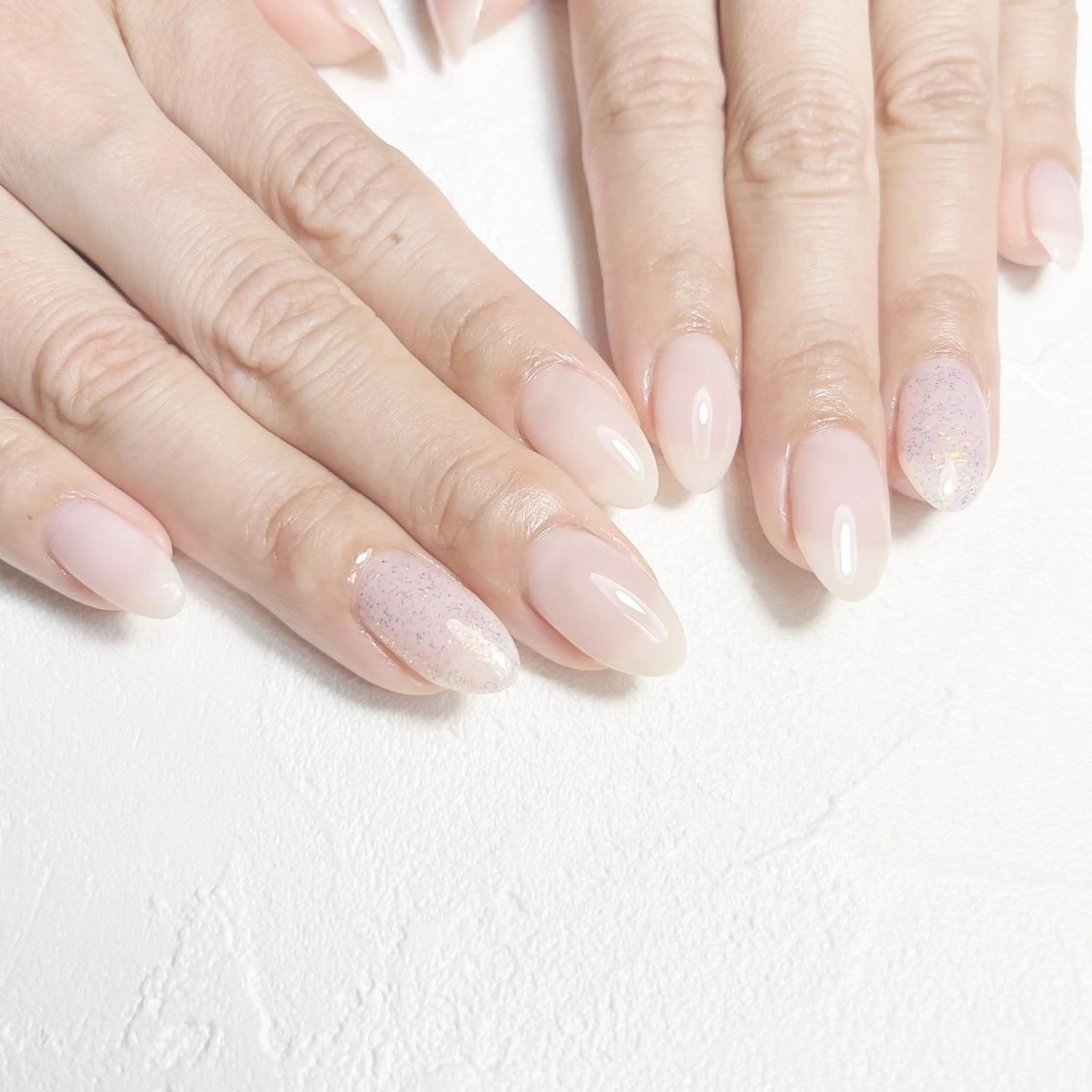 ネイル オーロラネイル ラメ(グリッター) ワンカラーネイル ワンホンネイル Room nailのネイルデザイン