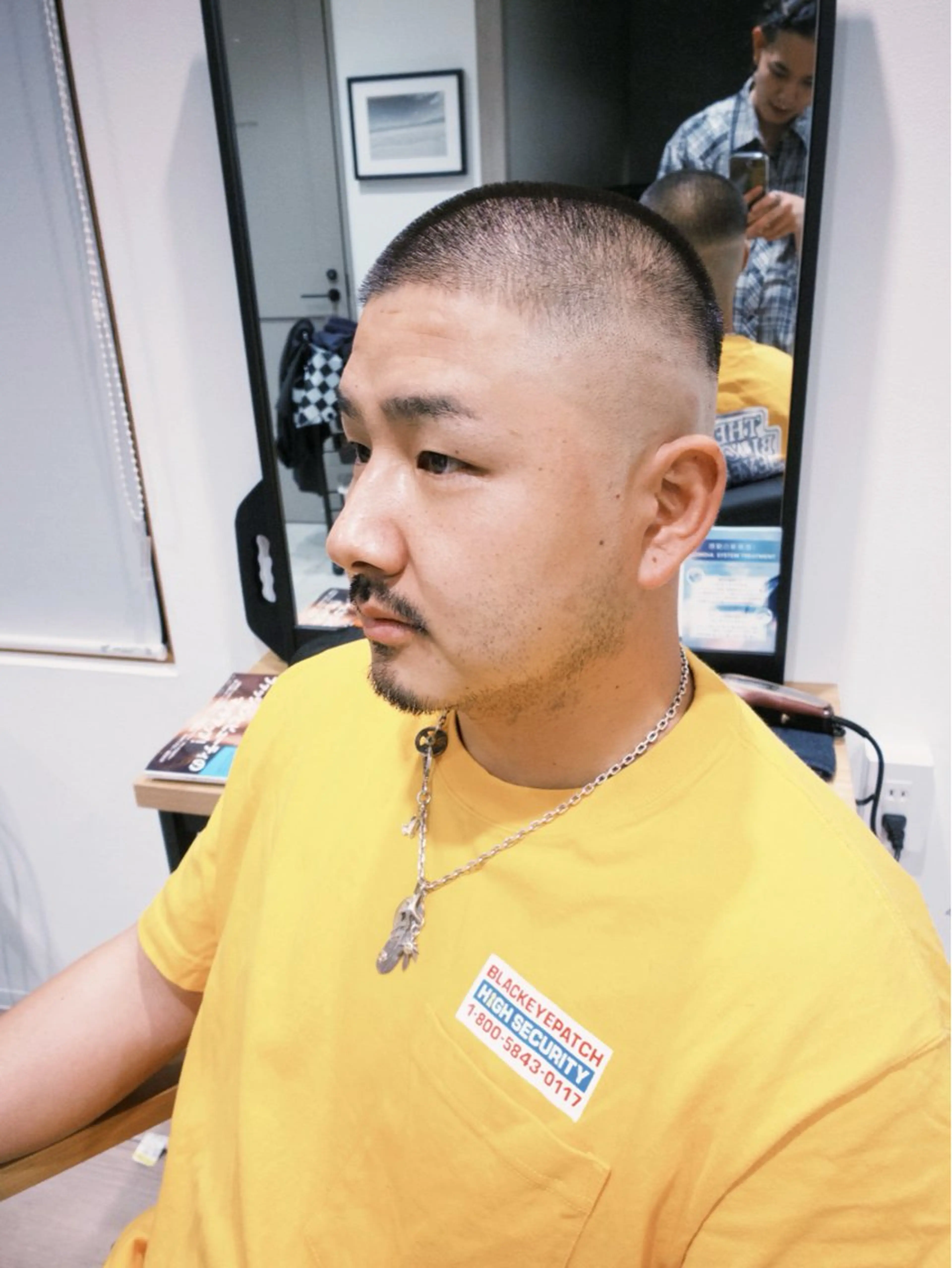 ショート メンズ フェードカット スキンフェード カット FJ Kaminokeのヘアスタイル