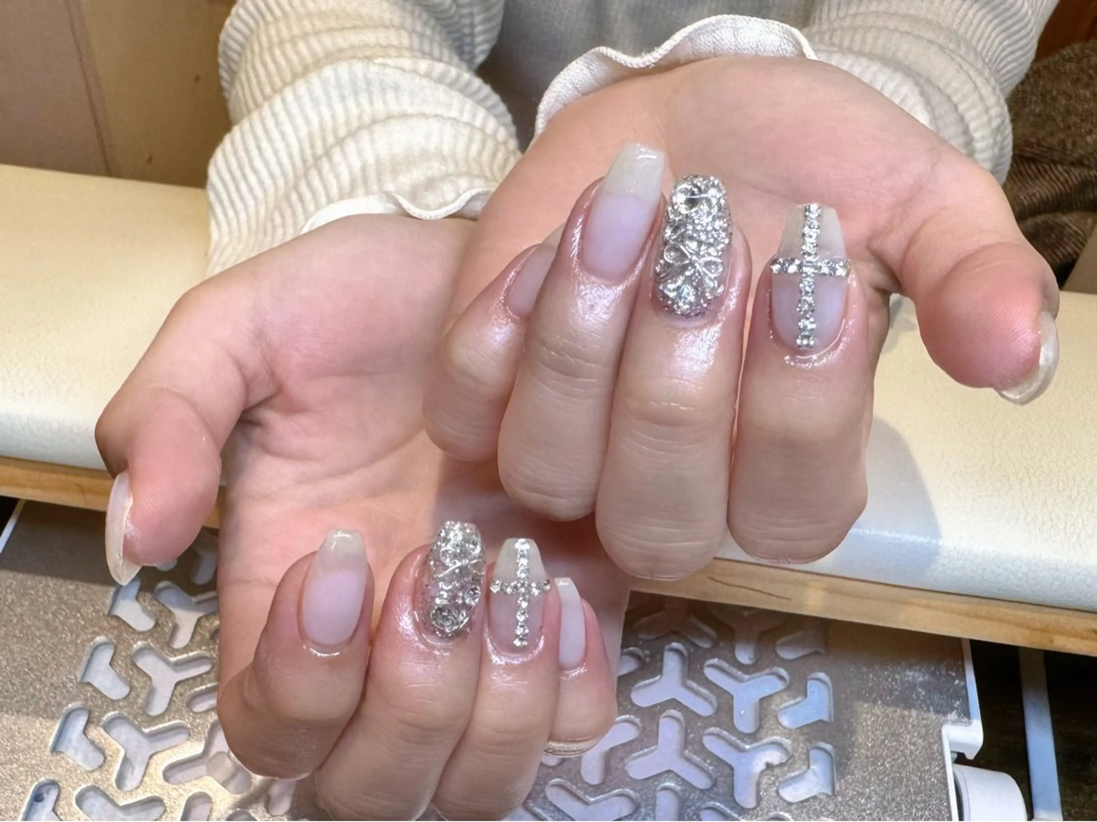 ネイル ニュアンスネイル シンプルネイル 冬ネイル 孔 ジンシェンのマツエク・マツパデザイン