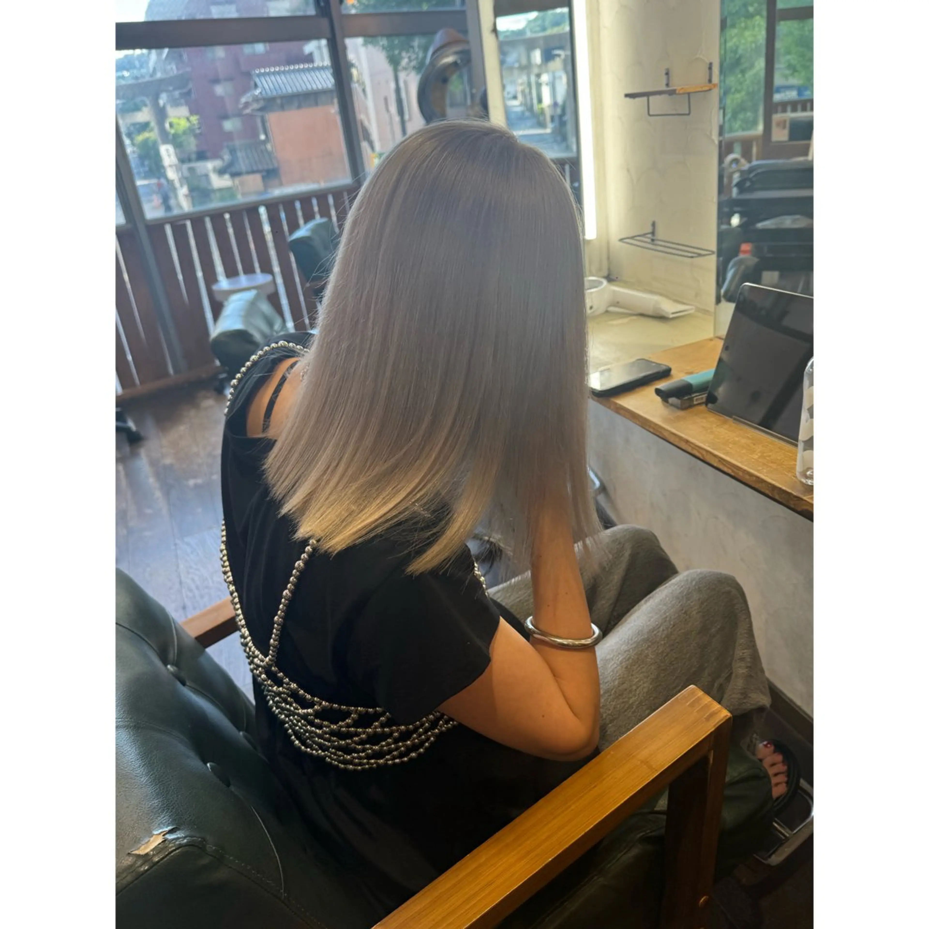 セミロング ヘアカラー トリートメント ハイトーン/ ダブルカラー/透明感のヘアスタイル