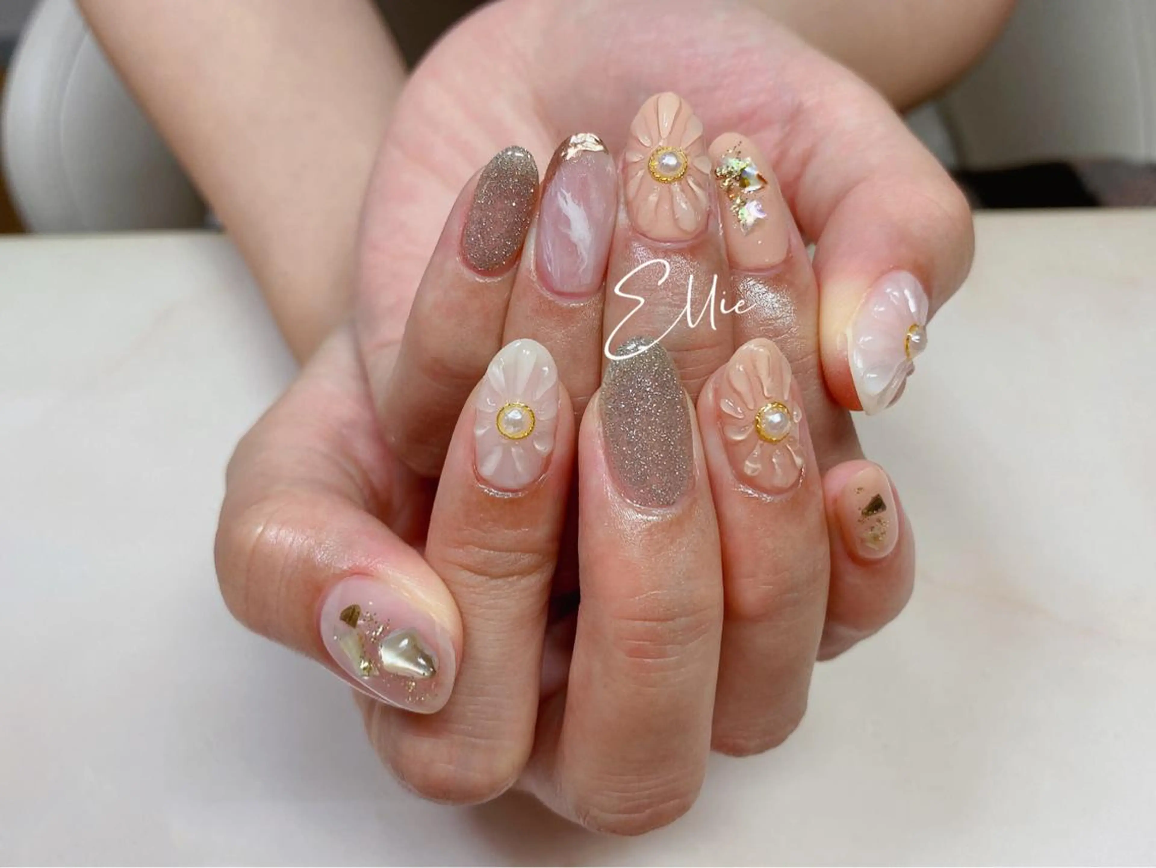 ネイル ハンドネイル ハンドケア 閨匠ビューティサロン 新橋店♡Ellieのネイルデザイン