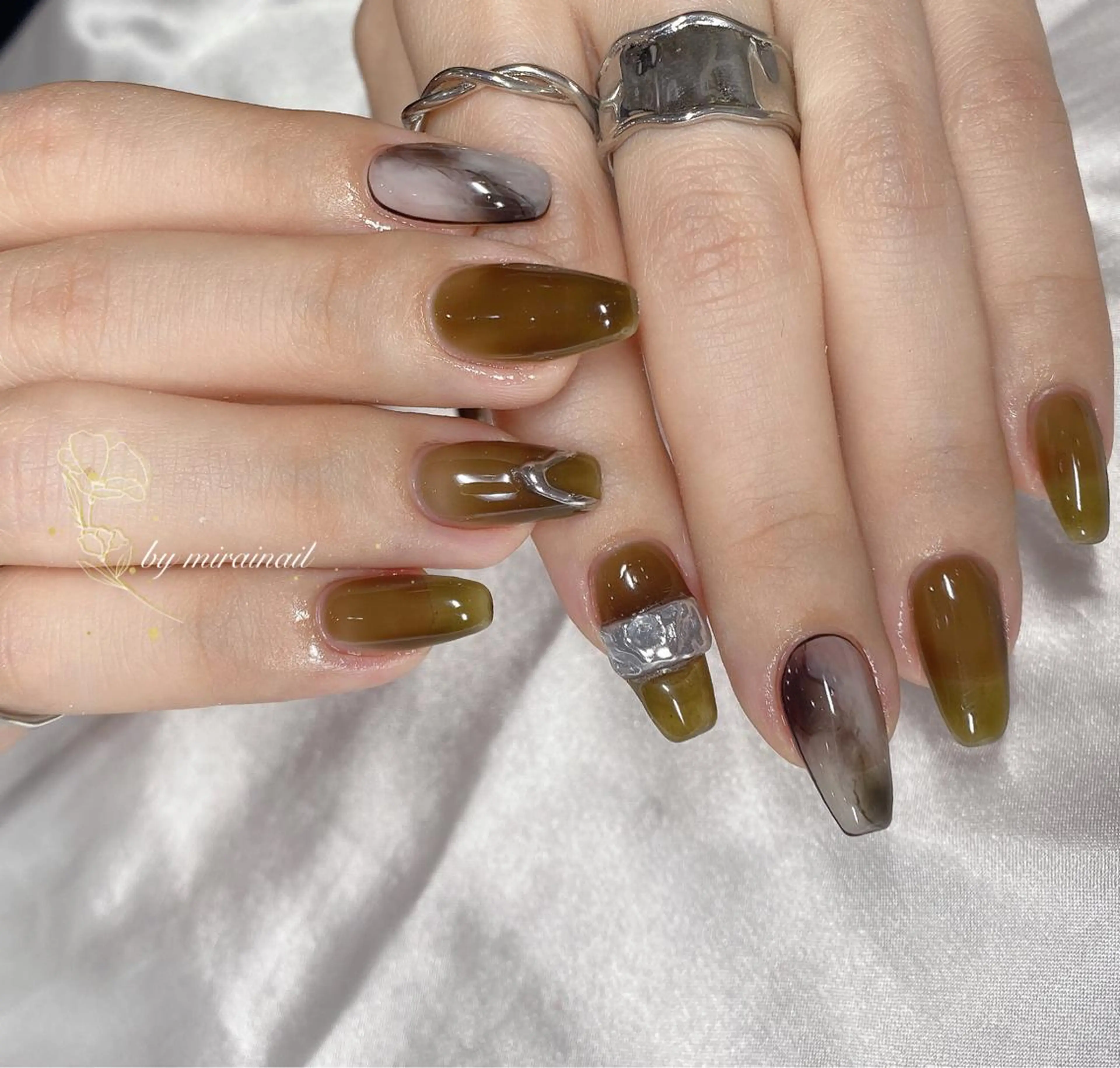 ネイル アートネイル 持ち込み シンプルネイル ネイルサロン 9Carats神田のネイルデザイン