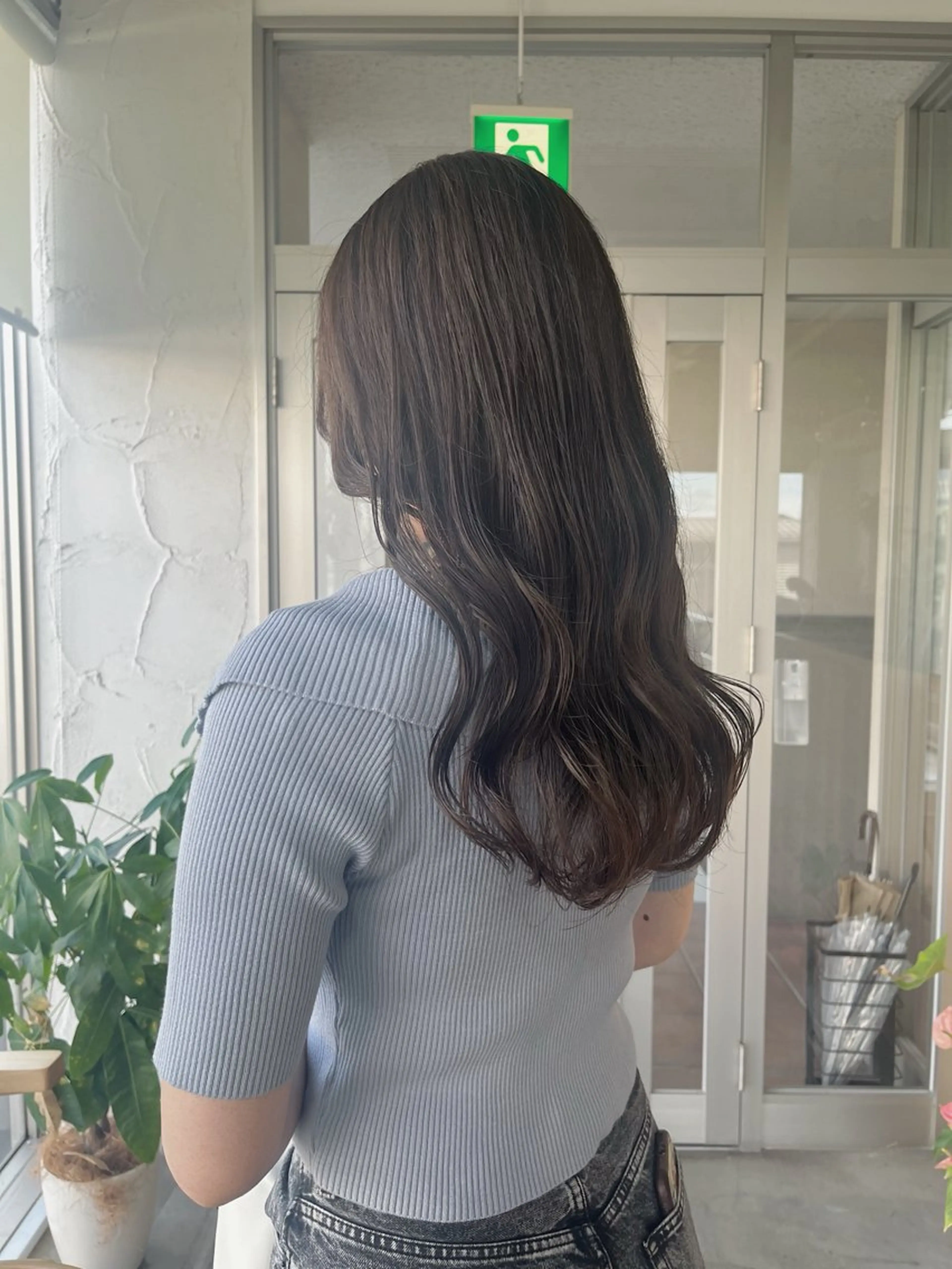 セミロング 荒川泰輝/オリーブ カラー/透明感カラーのヘアスタイル