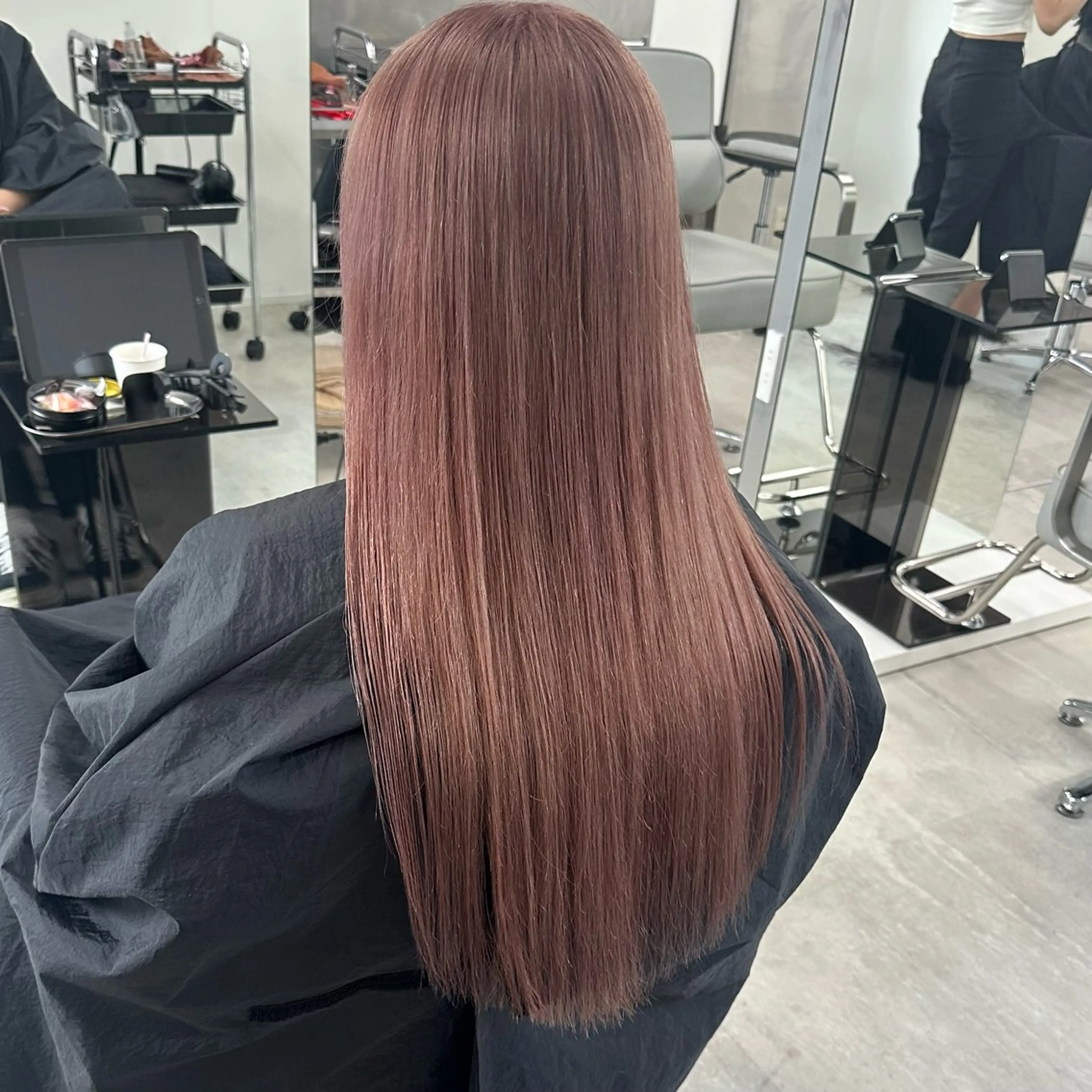 セミロング カラー ベージュカラー ピンクカラー ピンクベージュ ヘアカラー トリートメント ブリーチ/ベージュ /natsumiのヘアスタイル