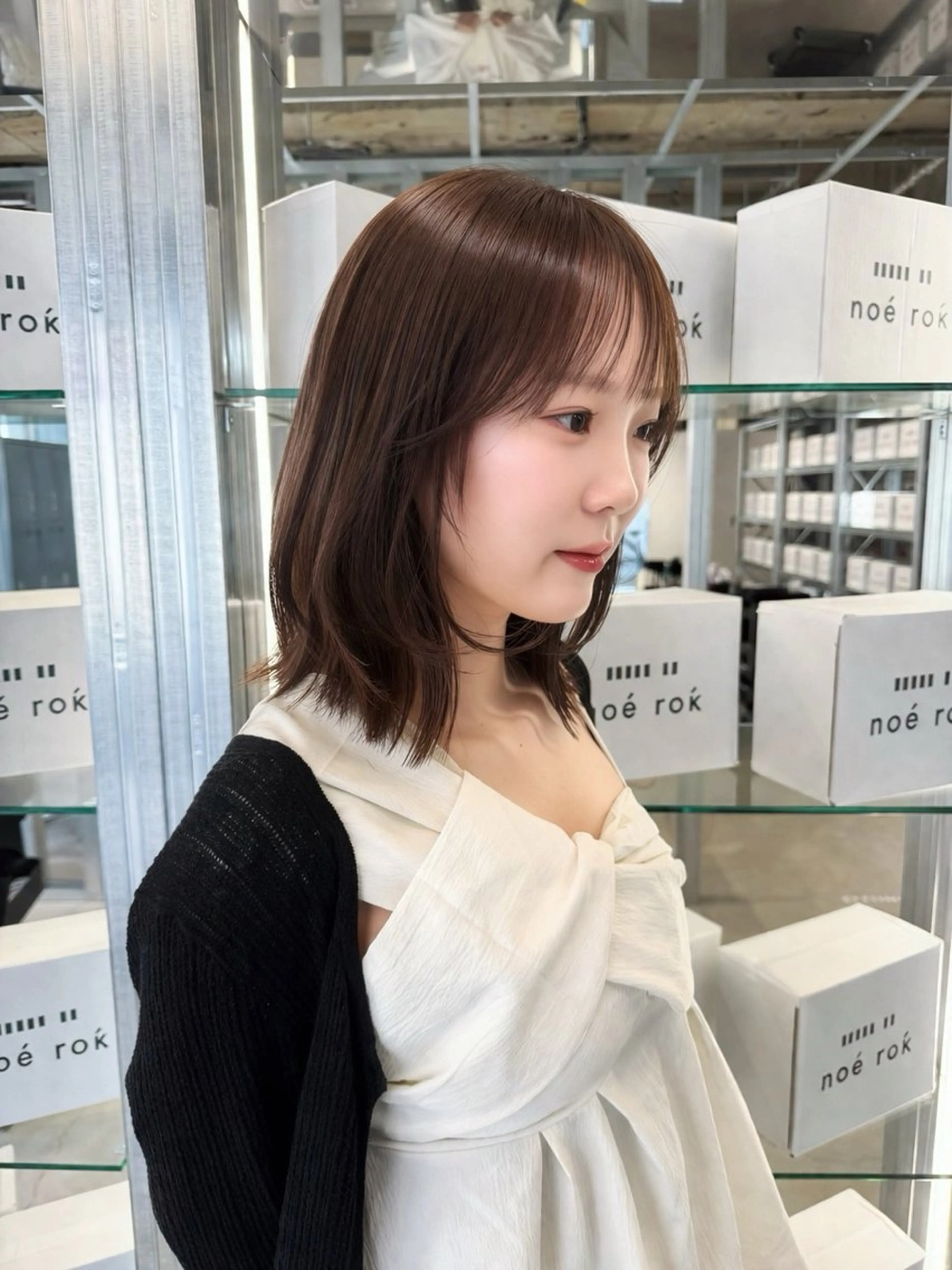 ミディアム カラー 大場 菜月のヘアスタイル