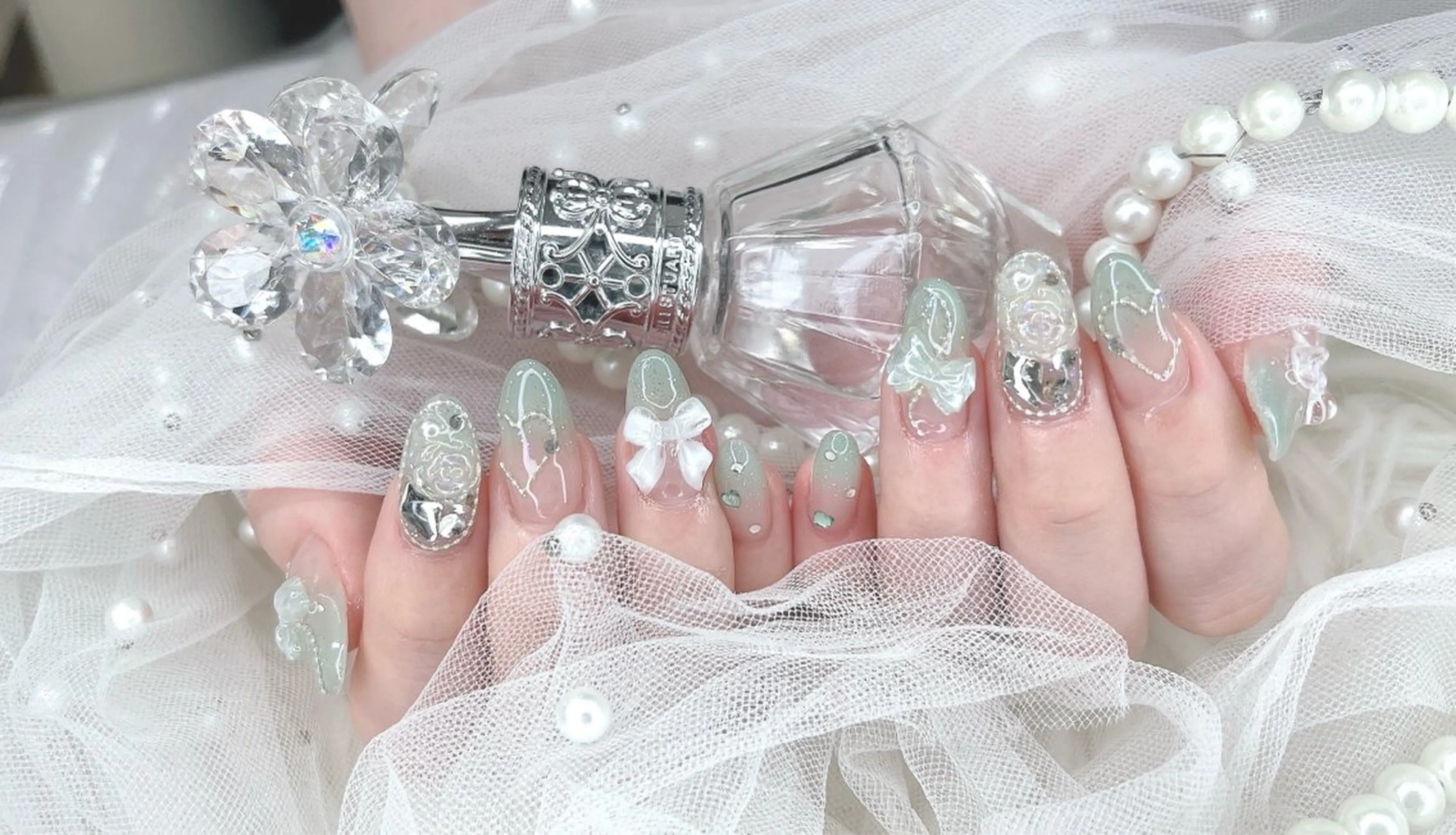 ネイル ハヤシ ミカのネイルデザイン