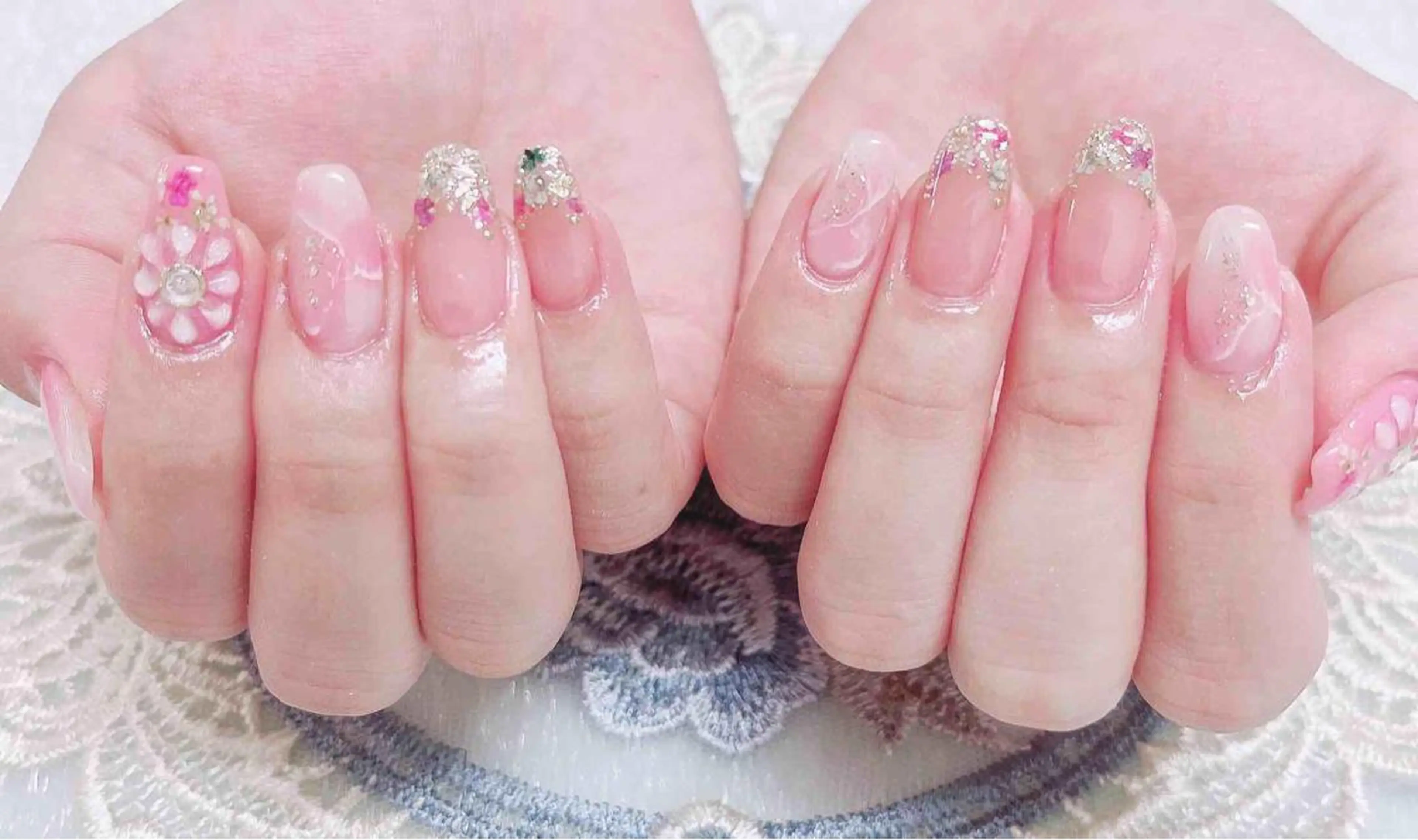 ネイル ハンドネイル MoonNail ユリ🌸のネイルデザイン
