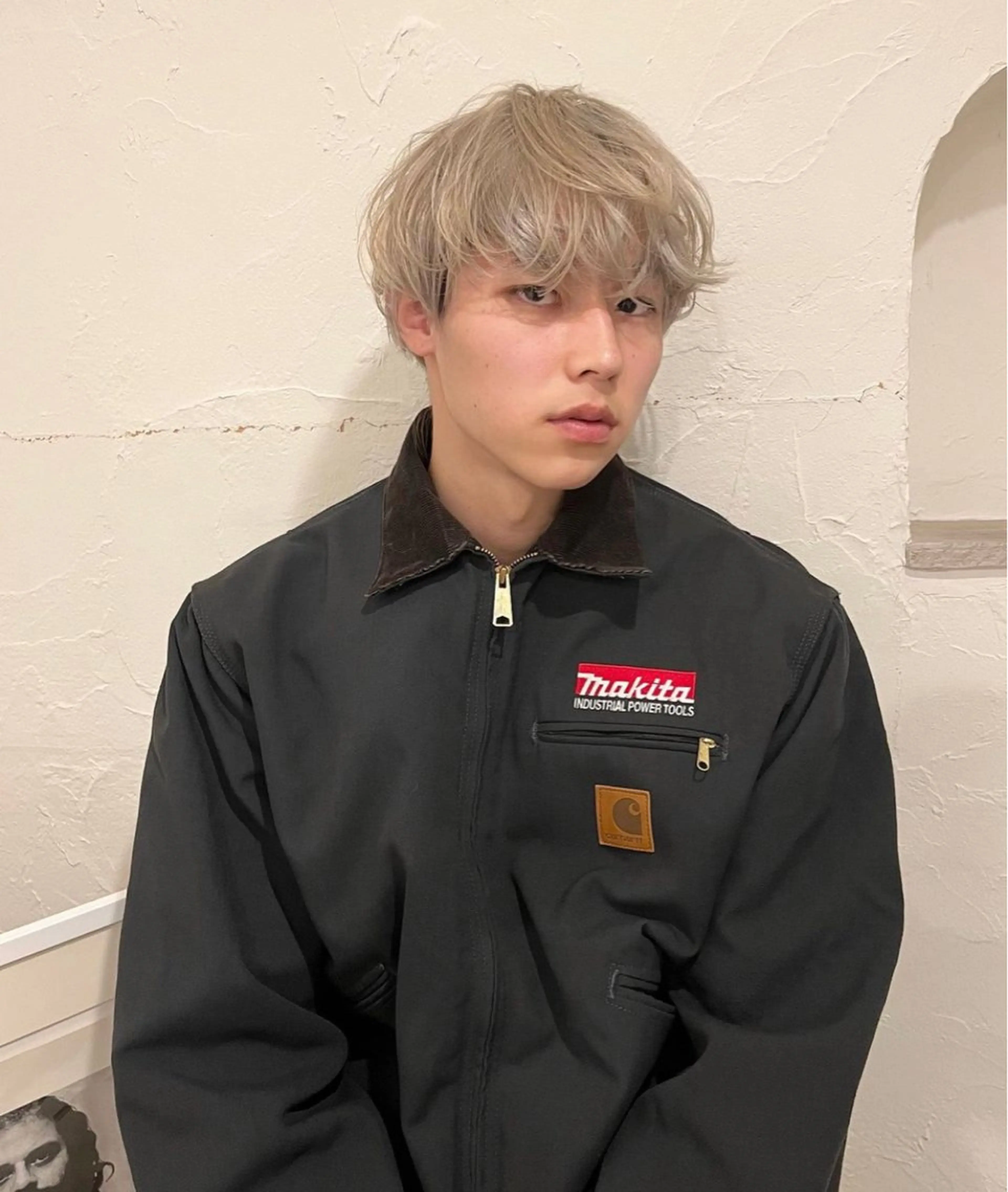 ショート カラー メンズ メンズブリーチ ベージュカラー ブリーチ ミルクティーベージュ ヘアカラー ✨艶々ケア カラー🎀ミカゼのヘアスタイル