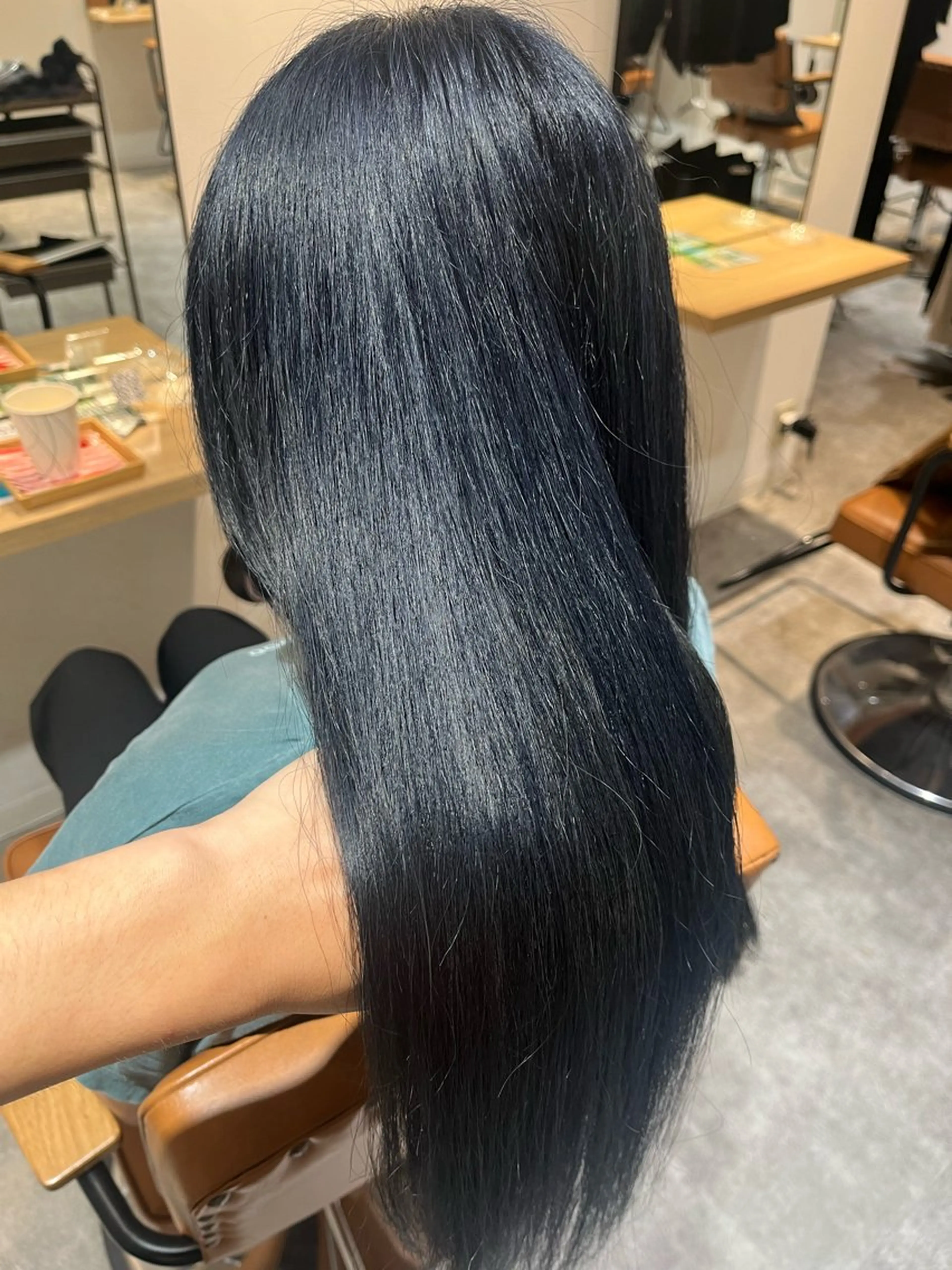 ロング カラー ネイビーカラー 髪質改善特化型美容師 🫧岡本璃来🫧のヘアスタイル